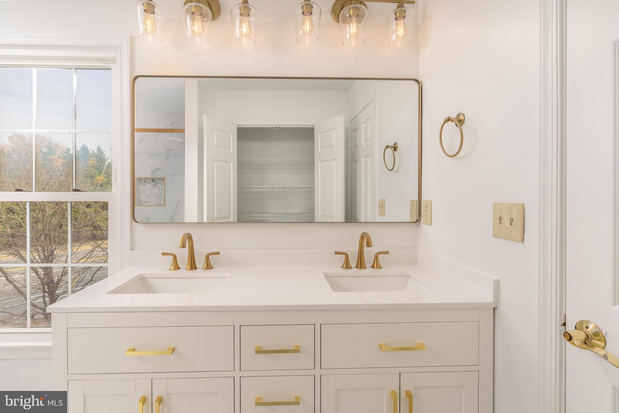 HAHN PROPERTY - Residential