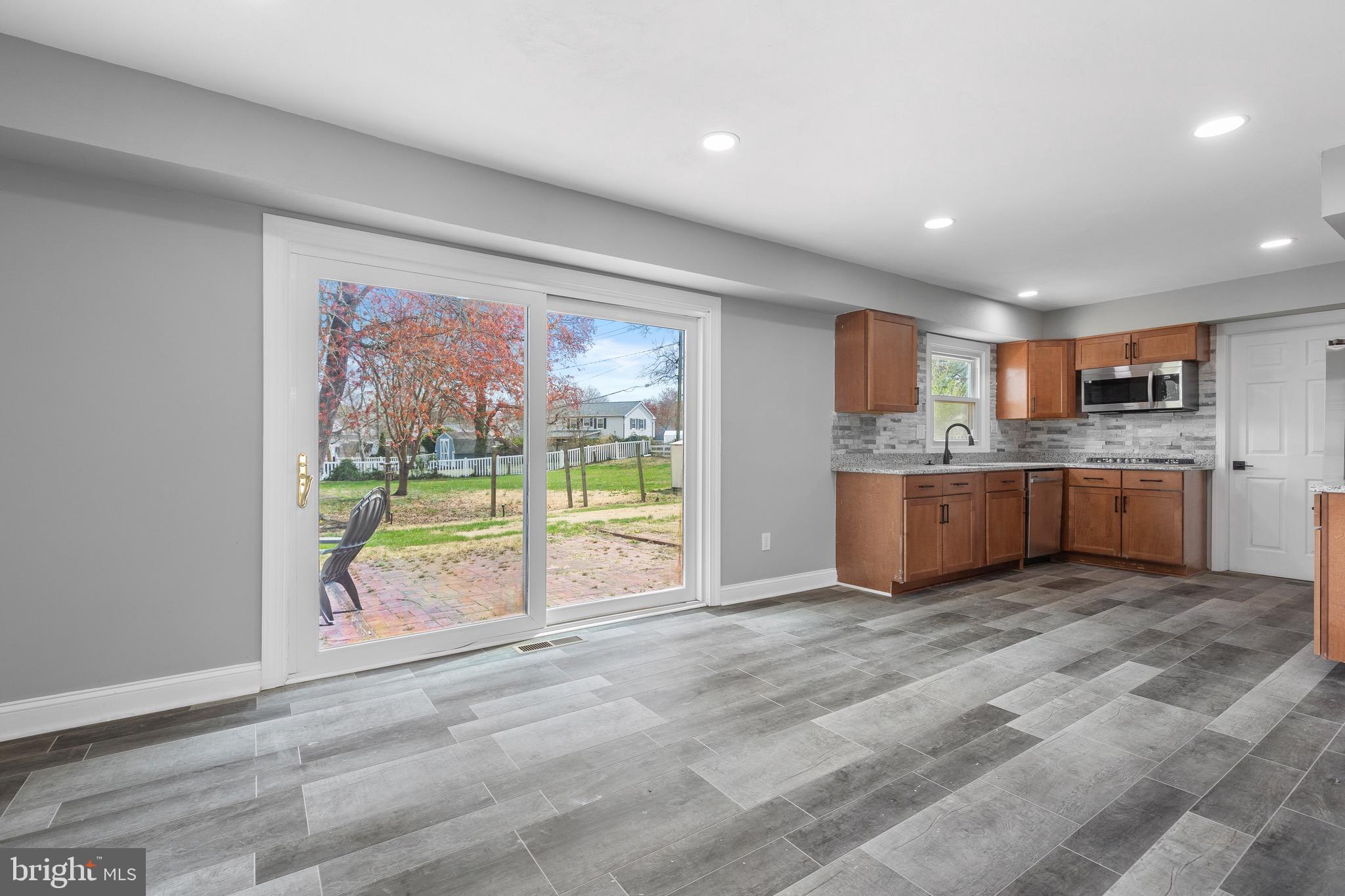 SOMERSET AT BELAIR - Residential