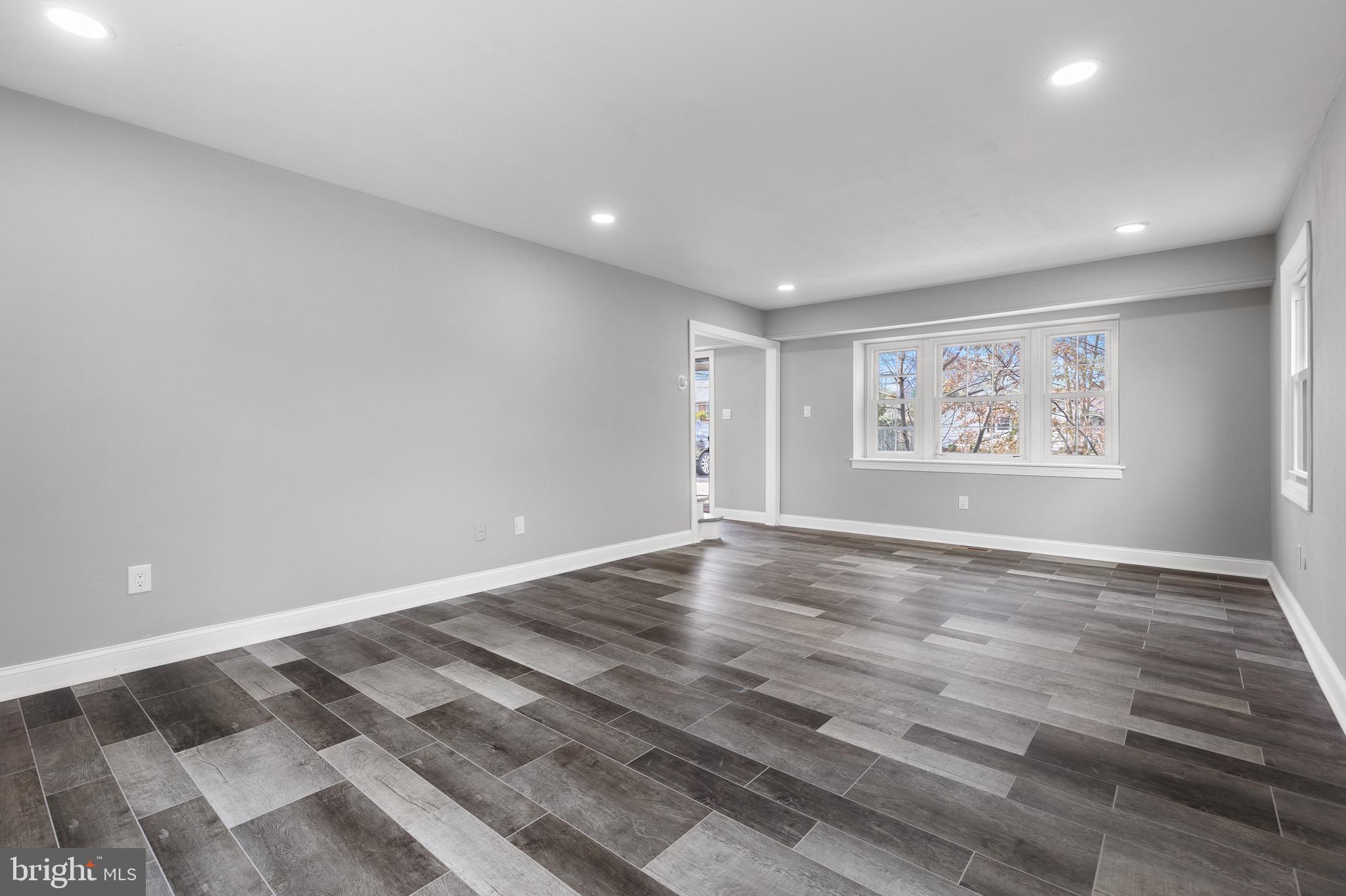 SOMERSET AT BELAIR - Residential