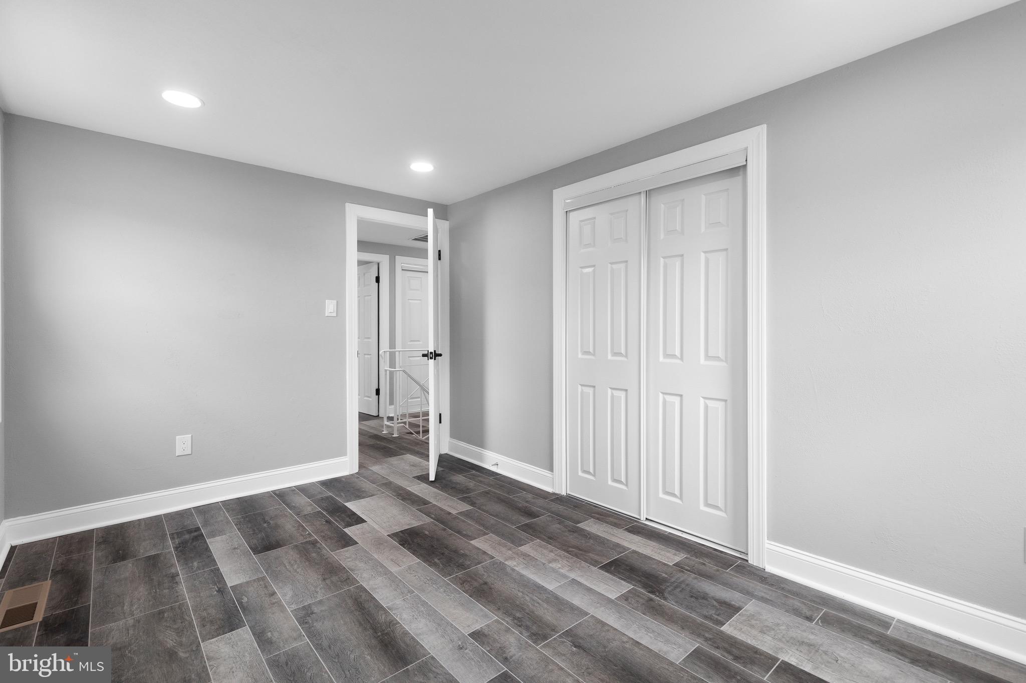 SOMERSET AT BELAIR - Residential