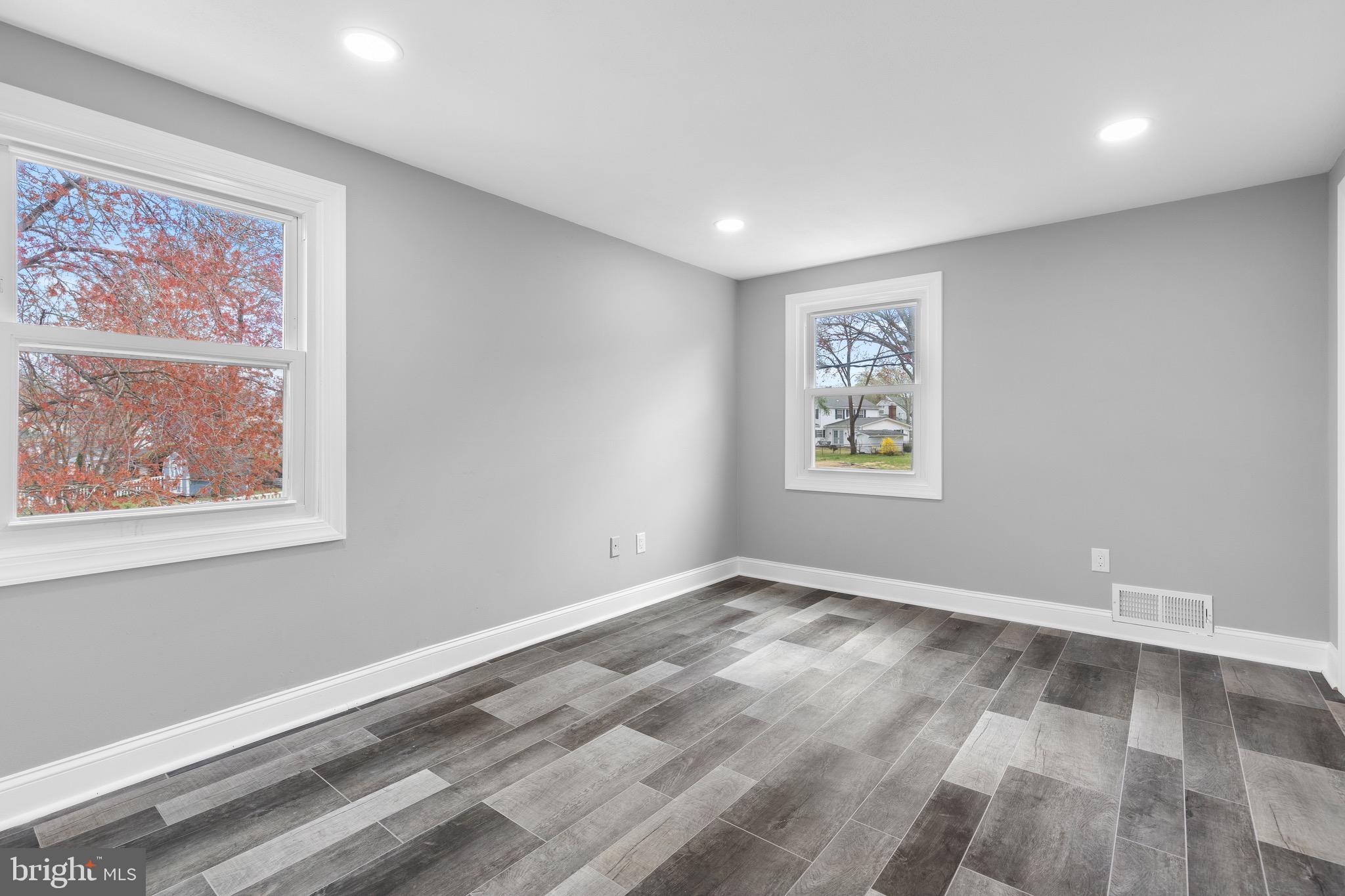 SOMERSET AT BELAIR - Residential