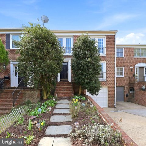 Townhouse For Sale - 2928 Nob Hill Court<br/> ALEXANDRIA, VA 22314