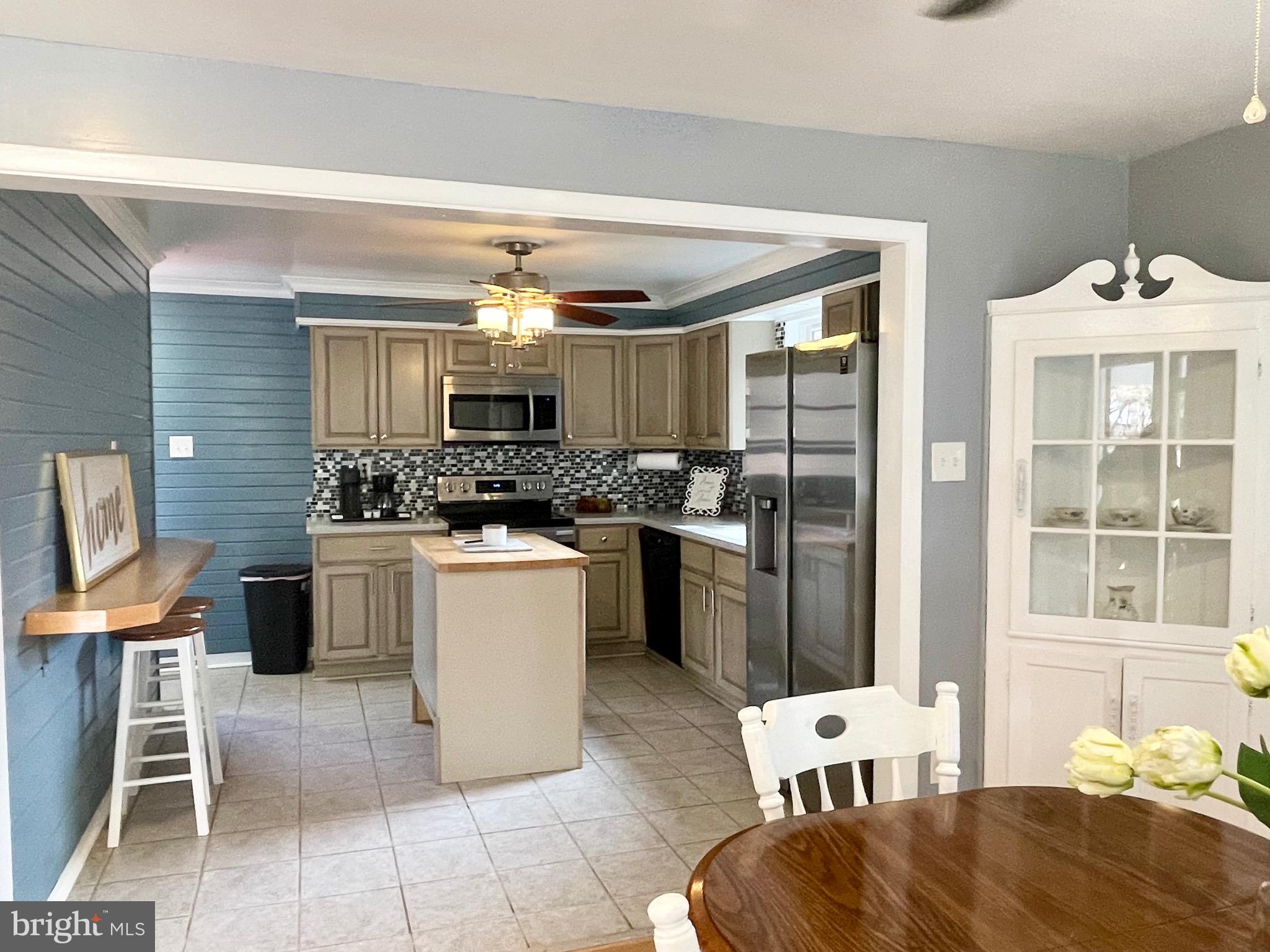 DAMASCUS OUTSIDE - Residential