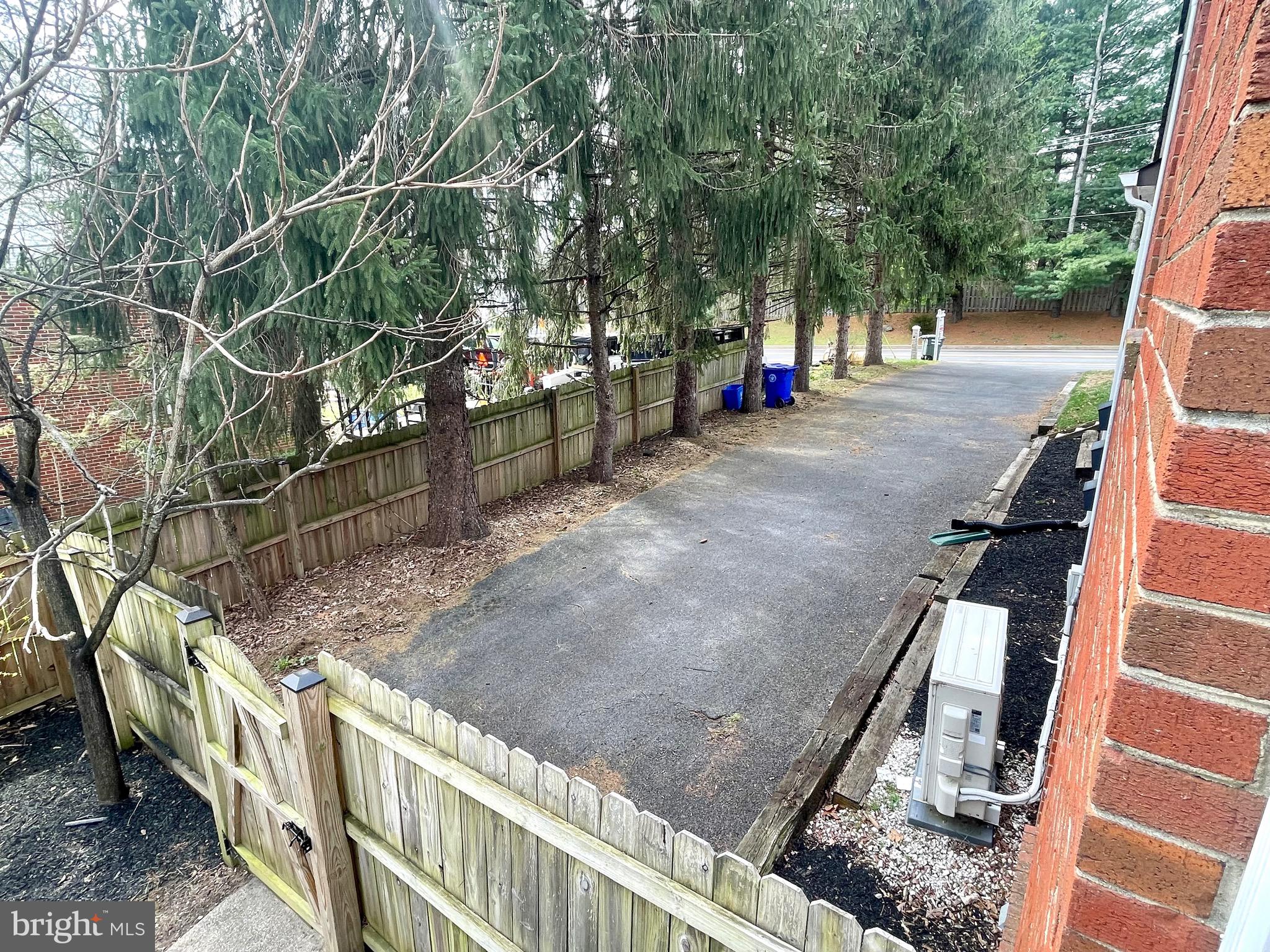 DAMASCUS OUTSIDE - Residential