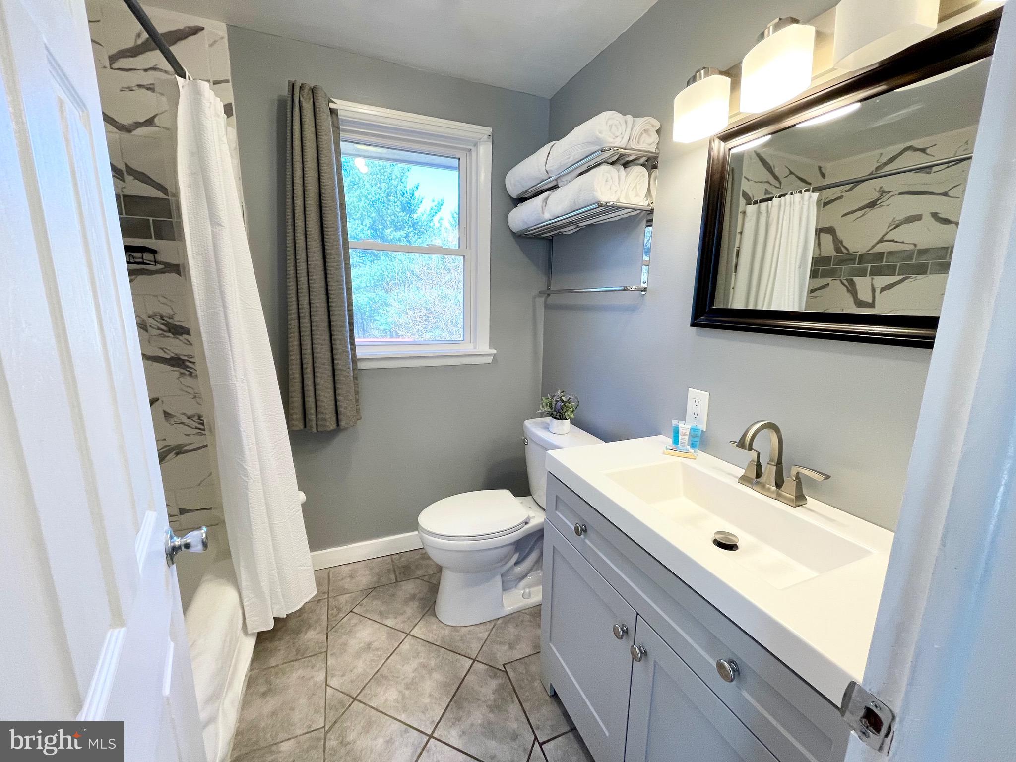 DAMASCUS OUTSIDE - Residential