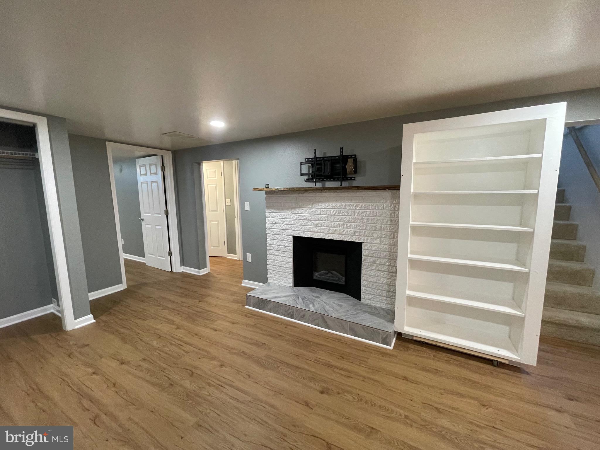 DAMASCUS OUTSIDE - Residential