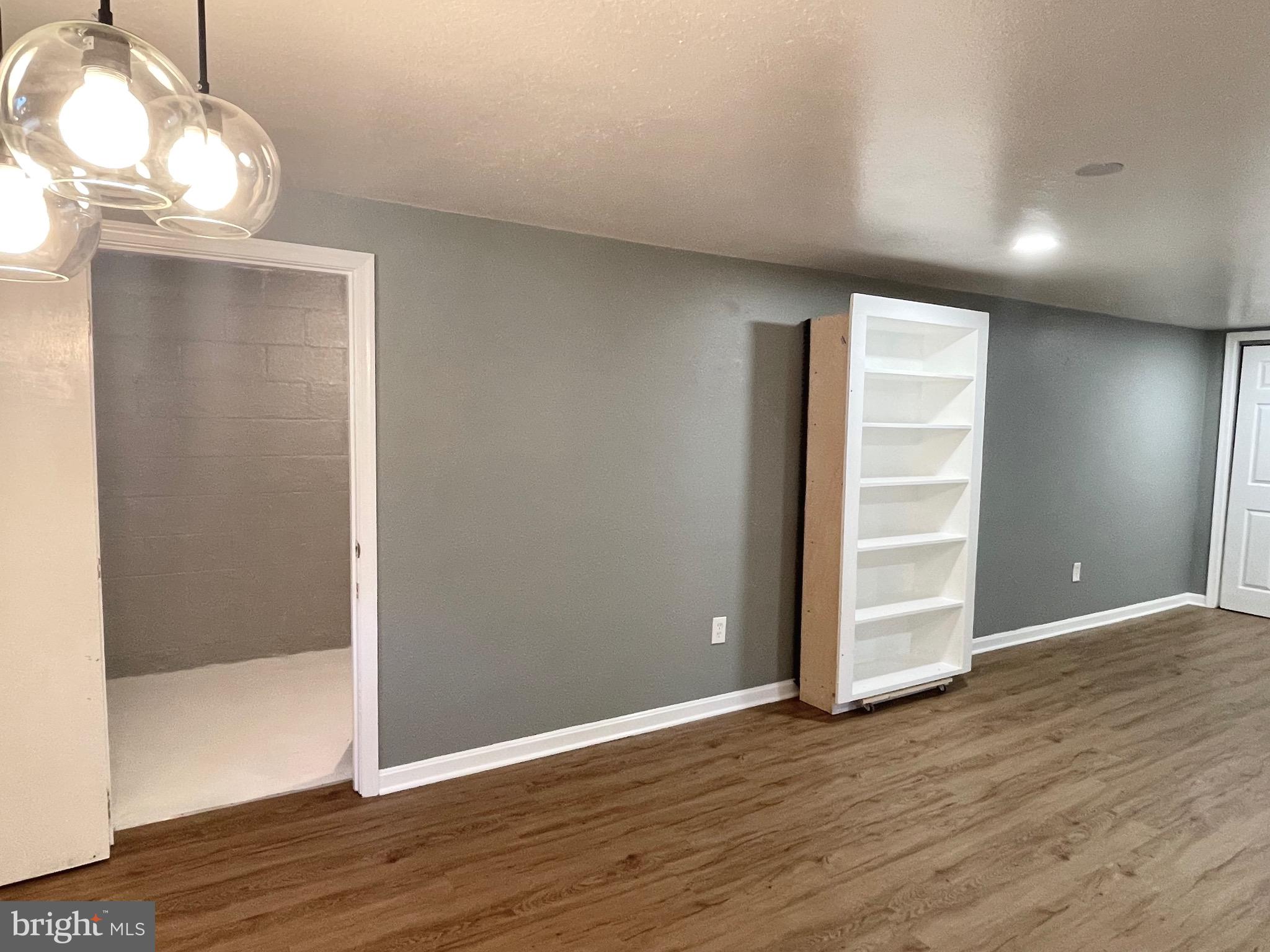 DAMASCUS OUTSIDE - Residential