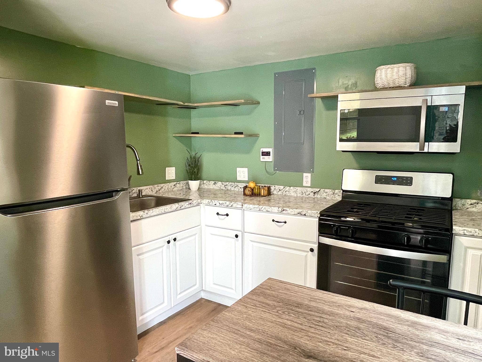 DAMASCUS OUTSIDE - Residential