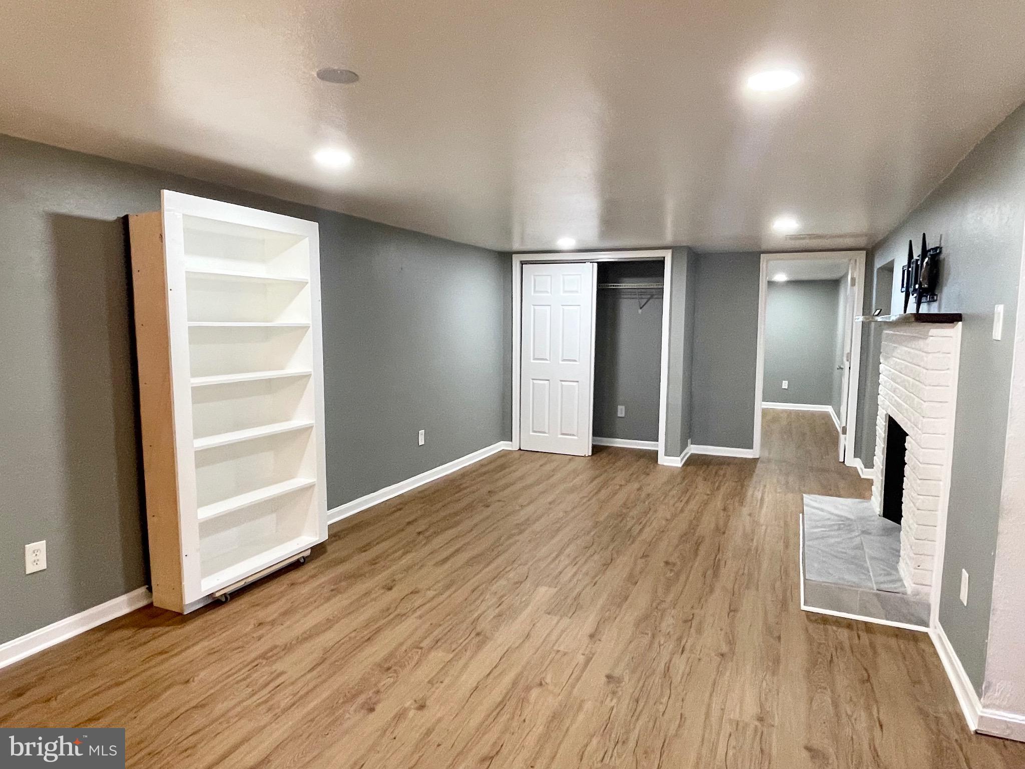 DAMASCUS OUTSIDE - Residential