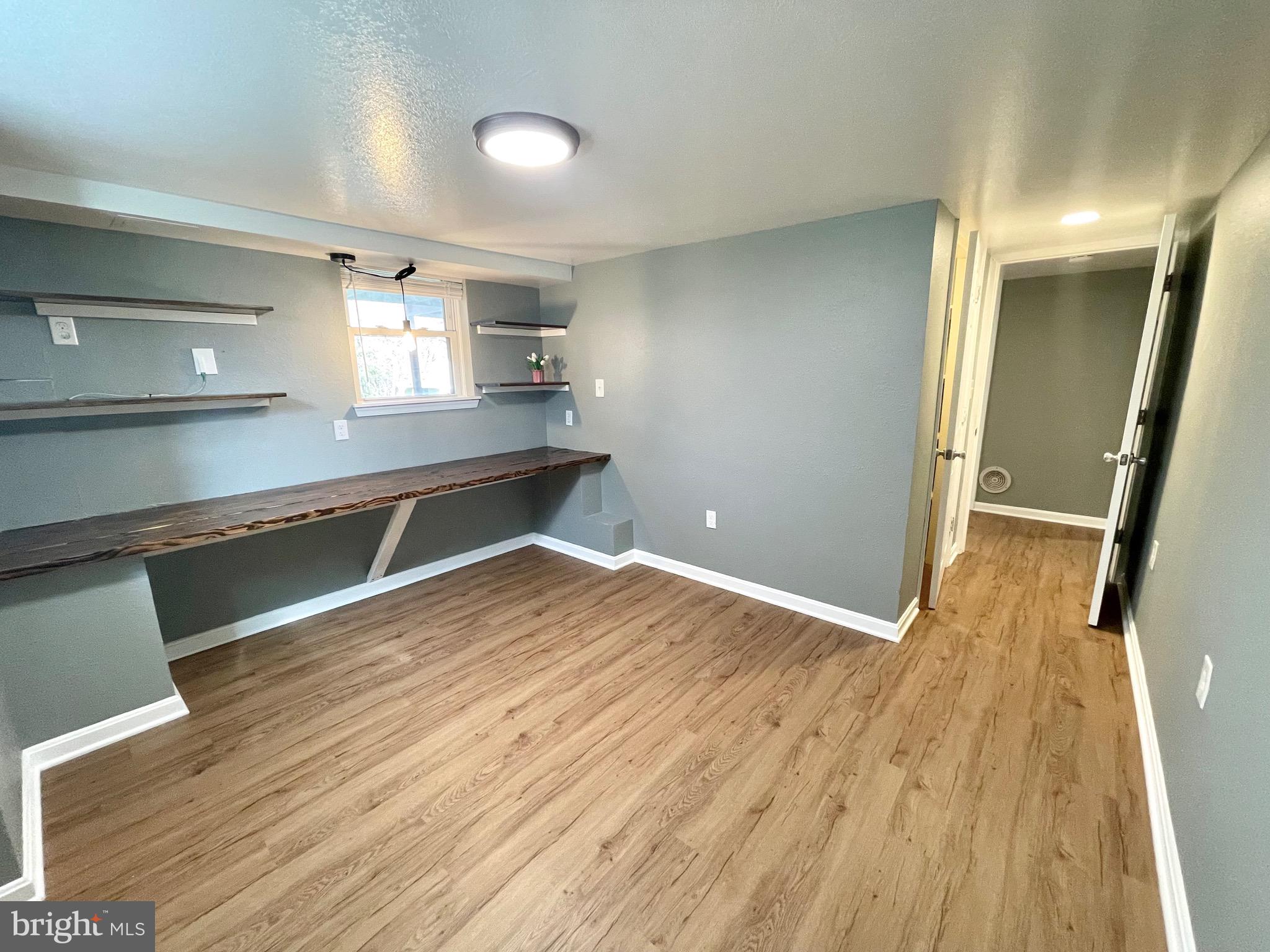 DAMASCUS OUTSIDE - Residential