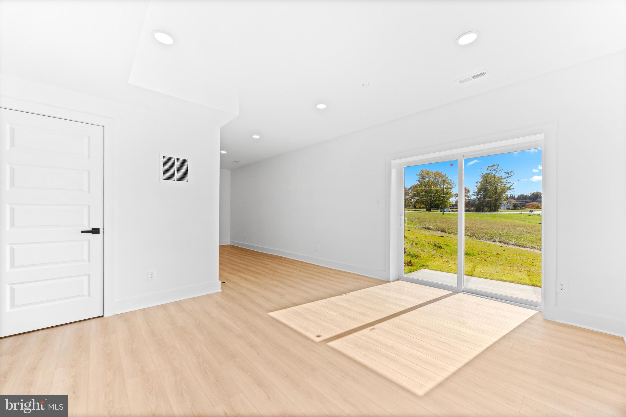 JARRETTSVILLE - Residential