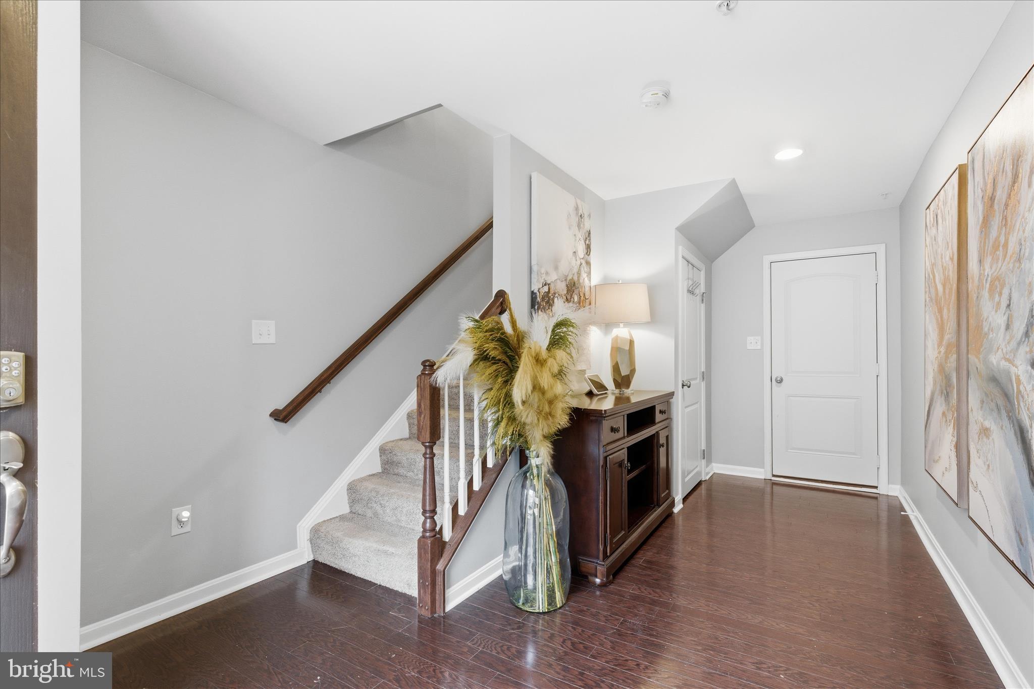 WOODMORE TOWNE CENTRE - Residential