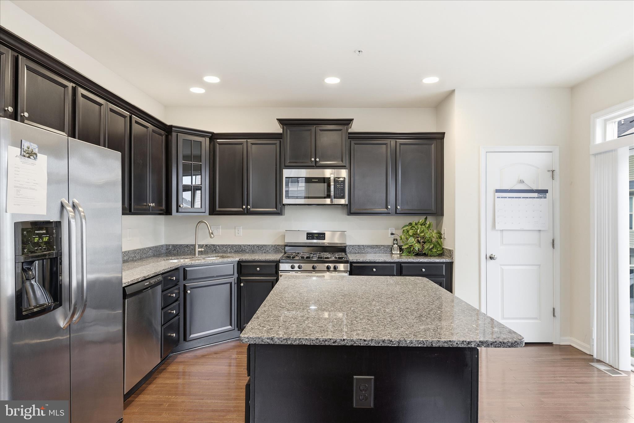 WOODMORE TOWNE CENTRE - Residential