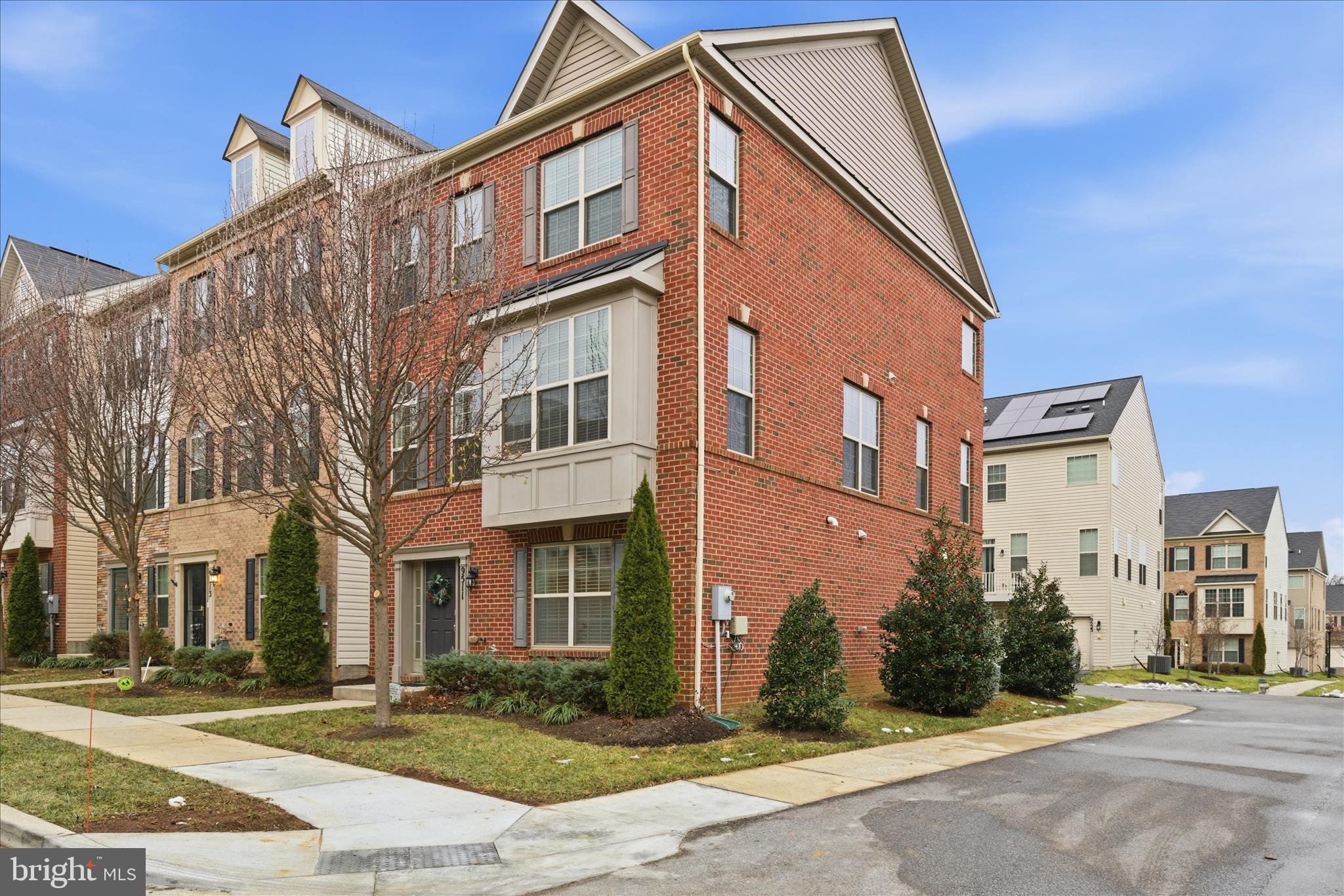 WOODMORE TOWNE CENTRE - Residential