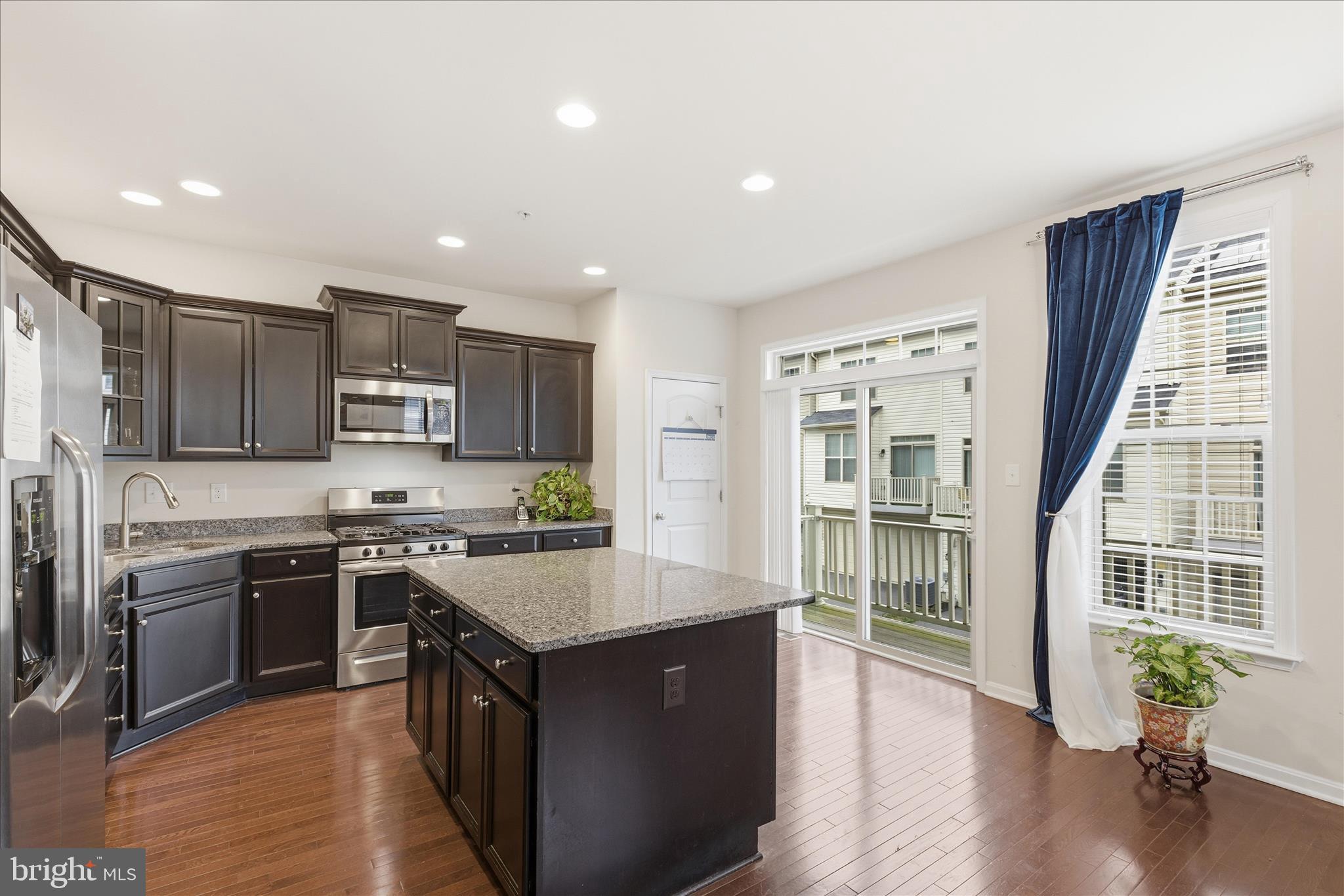 WOODMORE TOWNE CENTRE - Residential