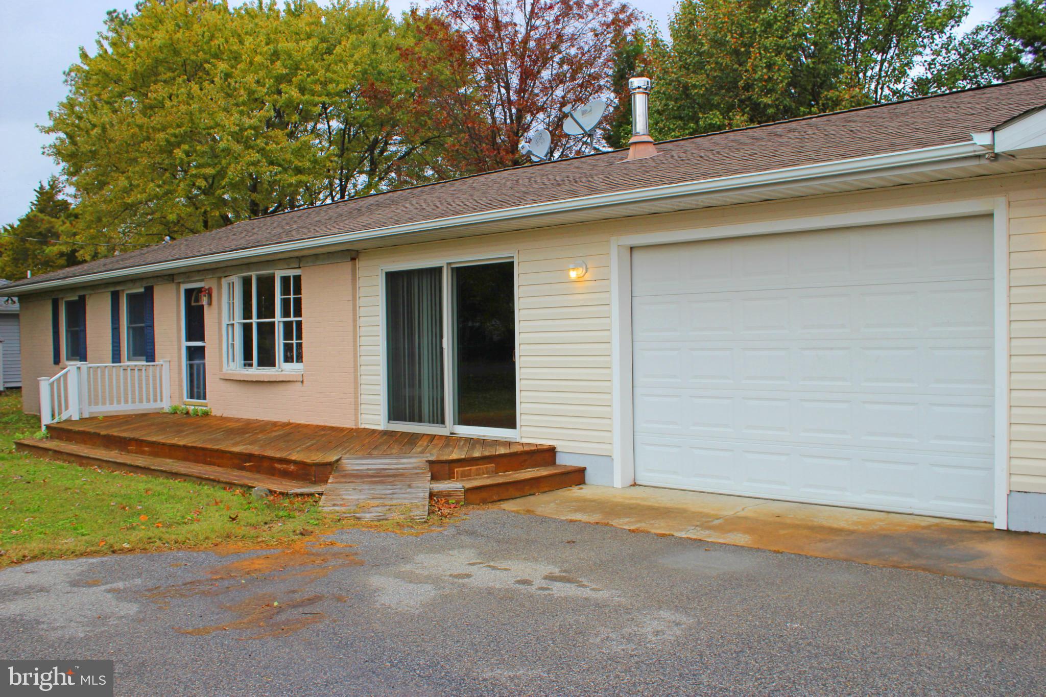 ST GEORGE BEACH - Residential Lease