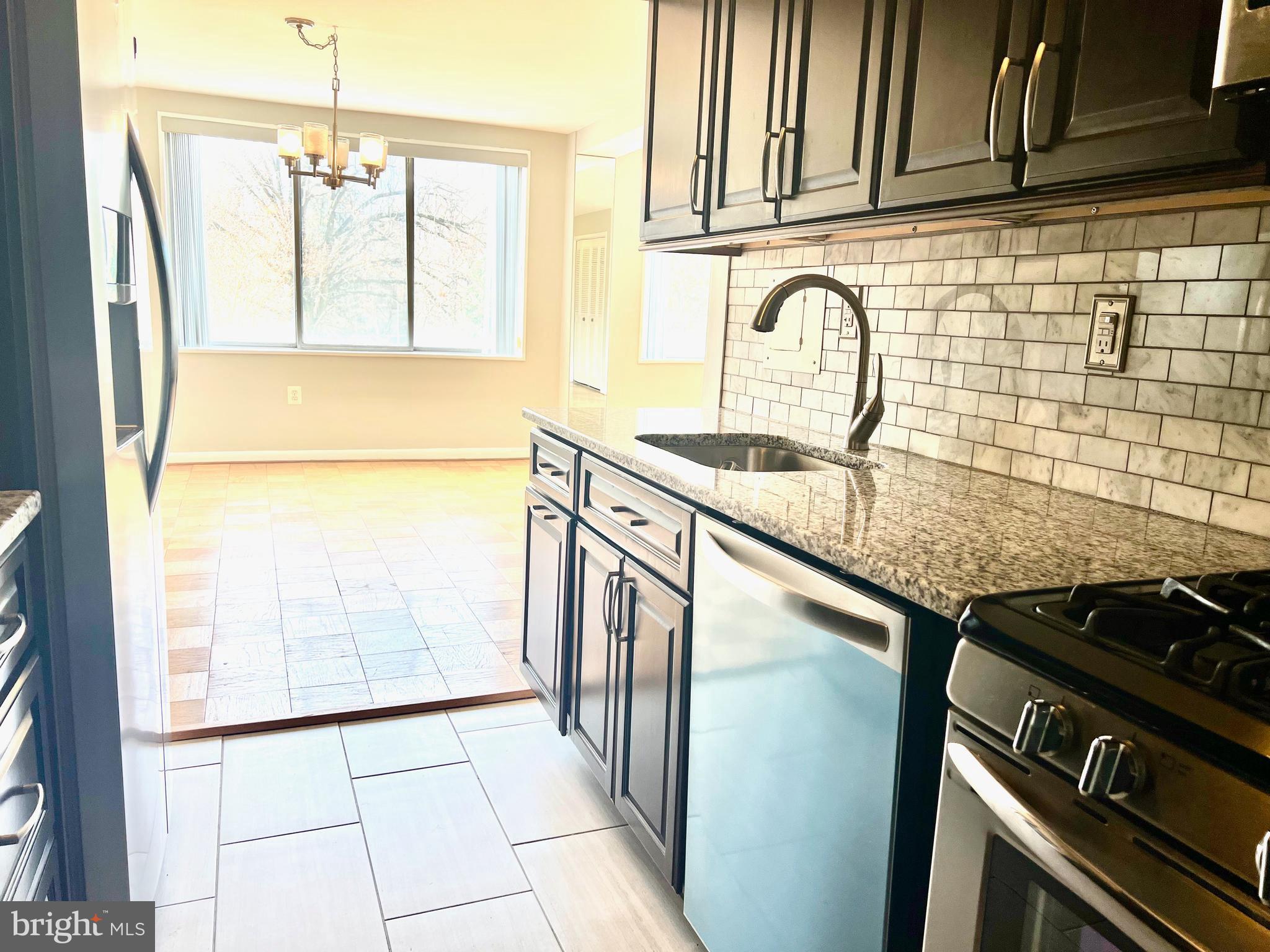 GROSVENOR PARK - Residential Lease