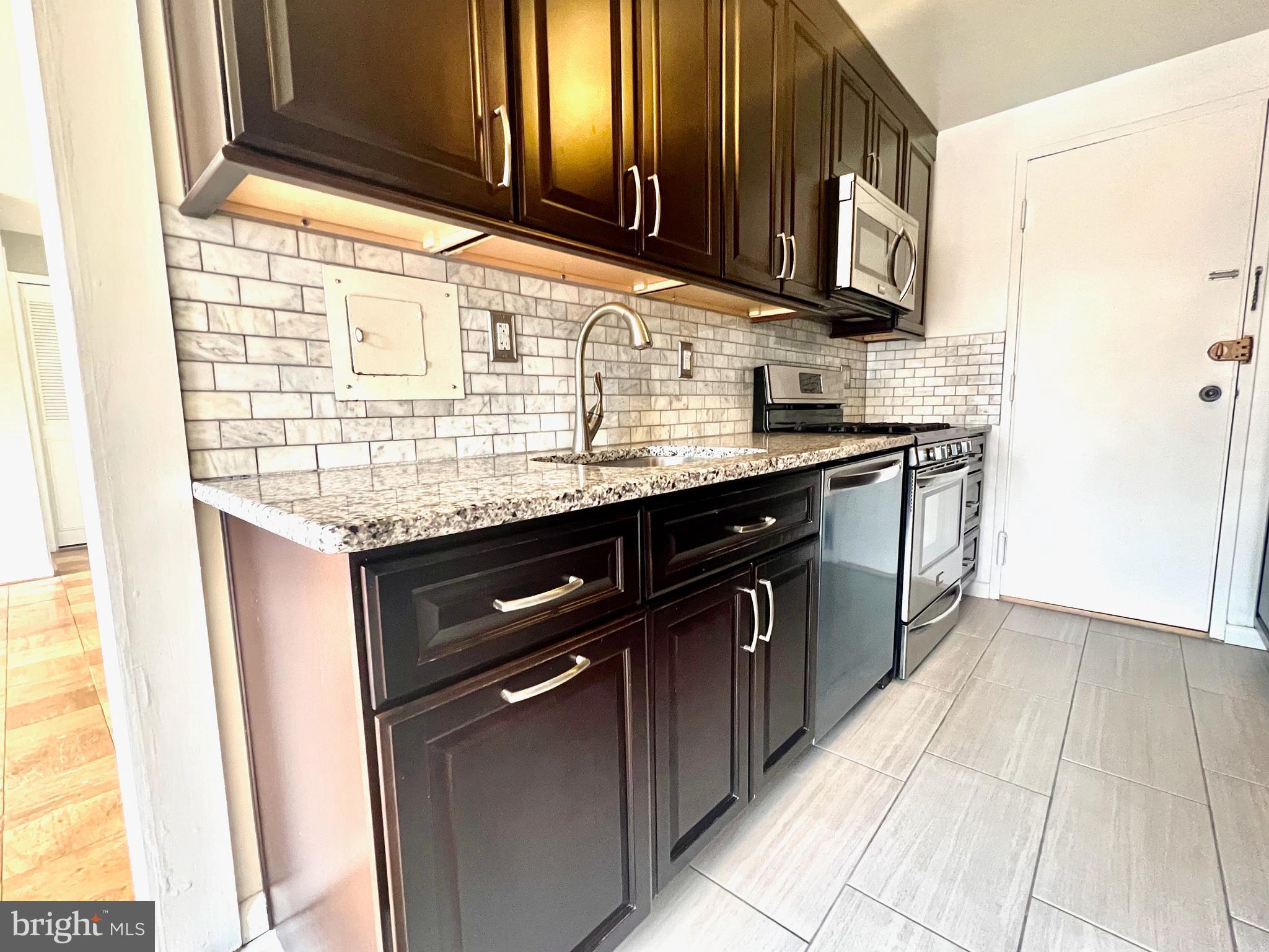 GROSVENOR PARK - Residential Lease