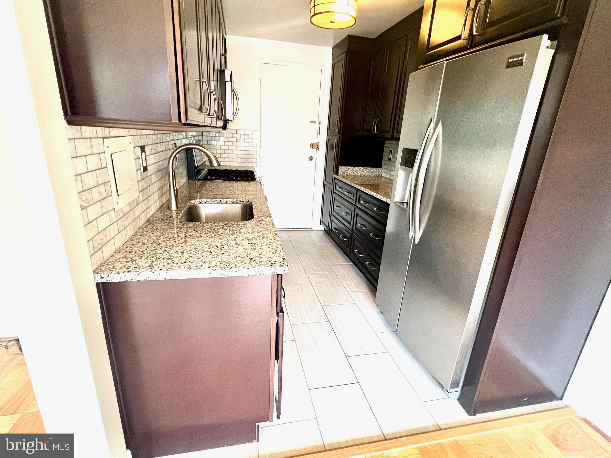 GROSVENOR PARK - Residential Lease