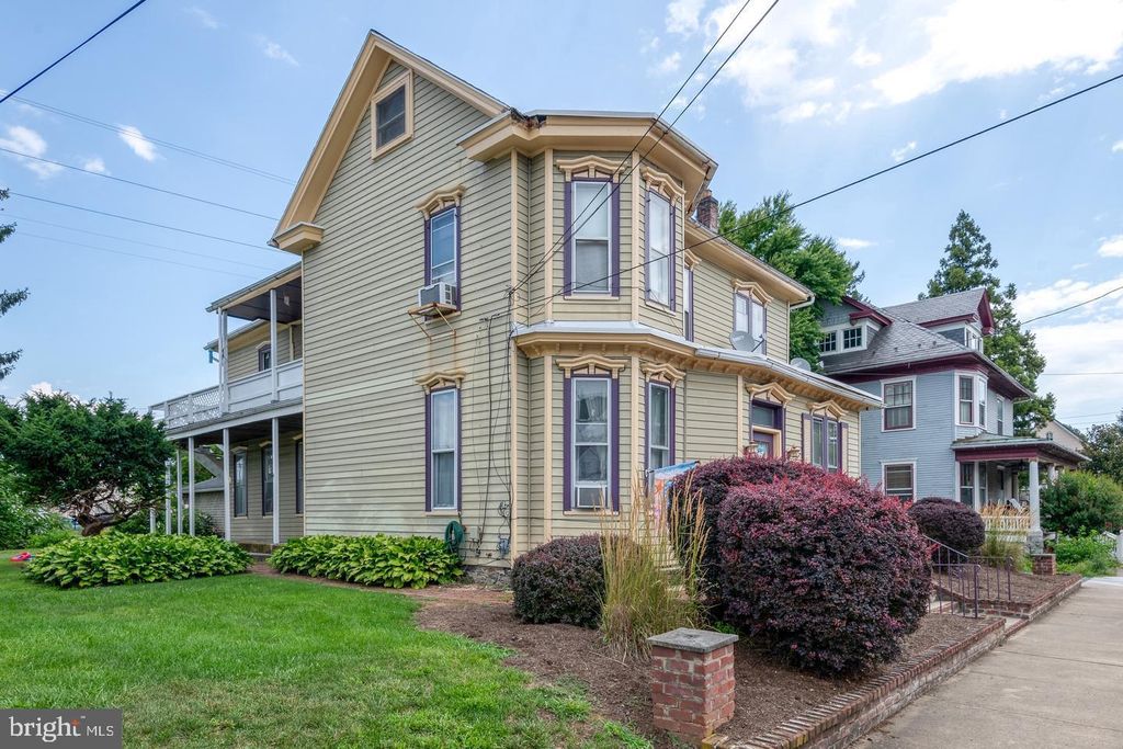 Photo of 21 W Donegal Street, MOUNT JOY, PA 17552 (MLS # PALA2065258)