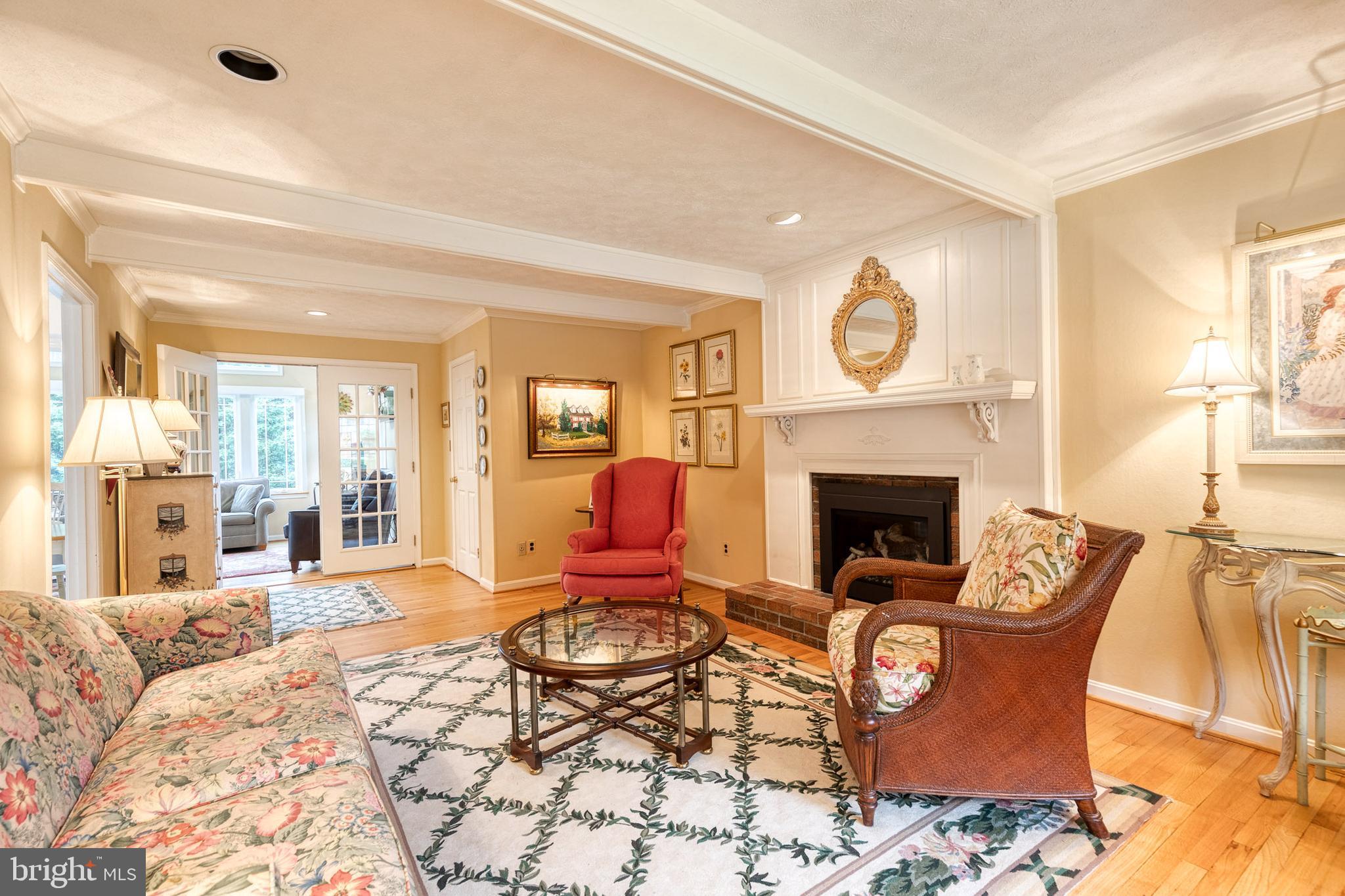 806 CHESTNUT GLEN GARTH