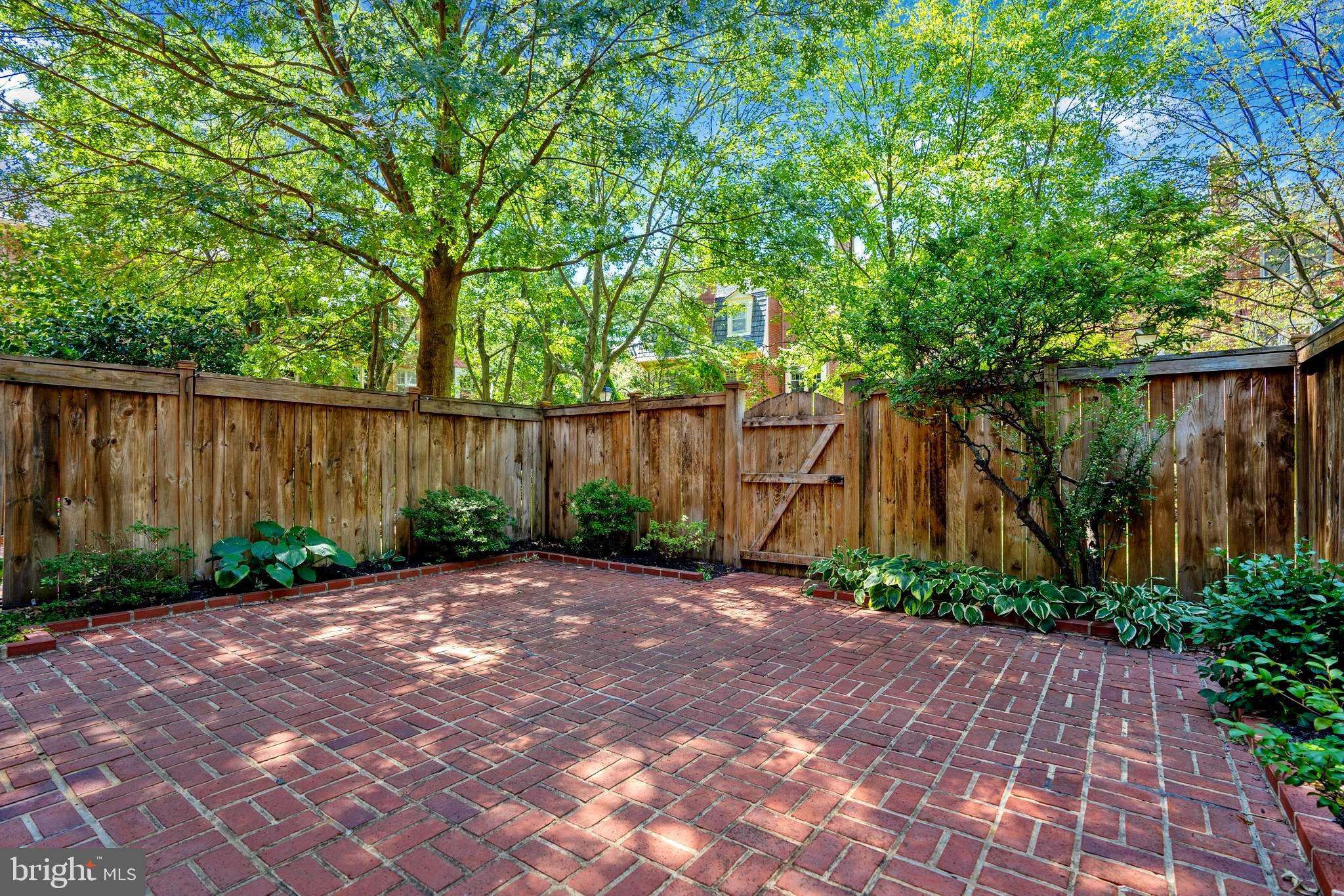 SEMINARY PARK - Residential