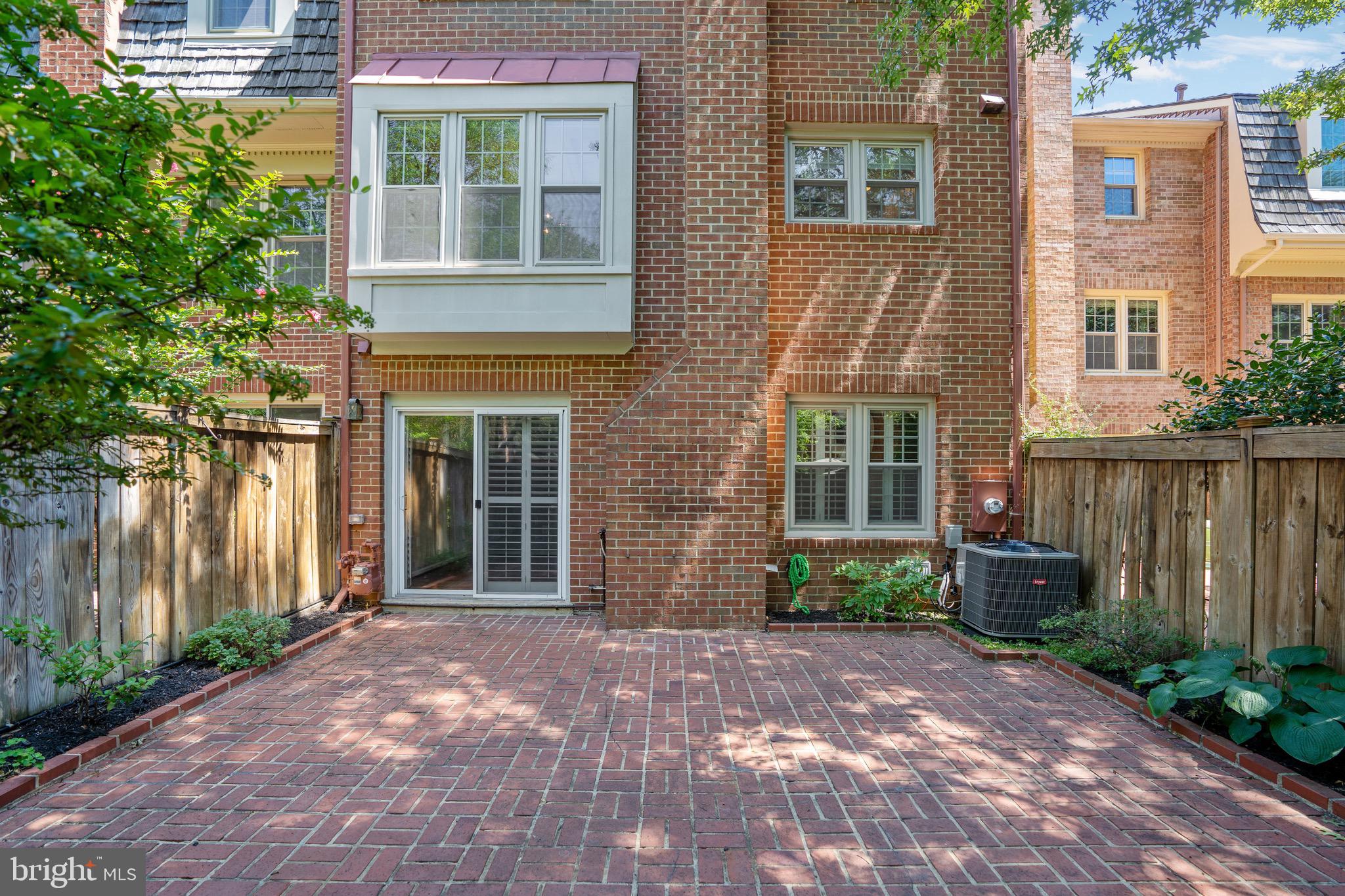 SEMINARY PARK - Residential