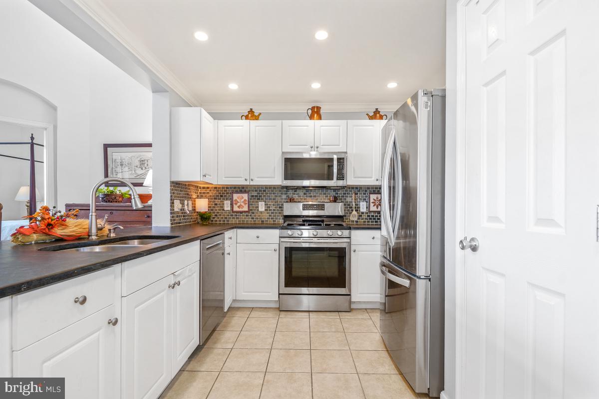 31 BOOTH STREET 459
