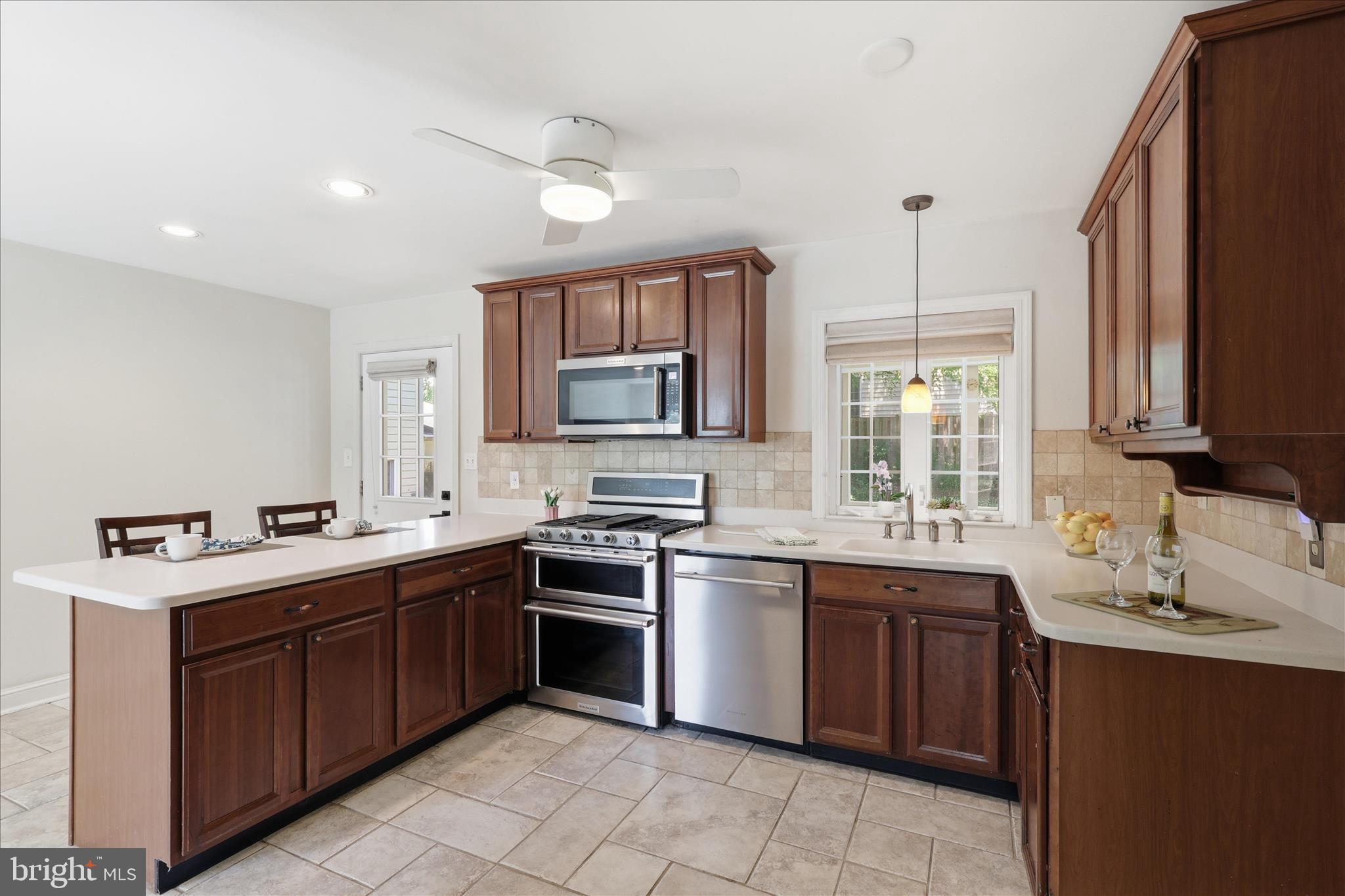 5935 15TH STREET N