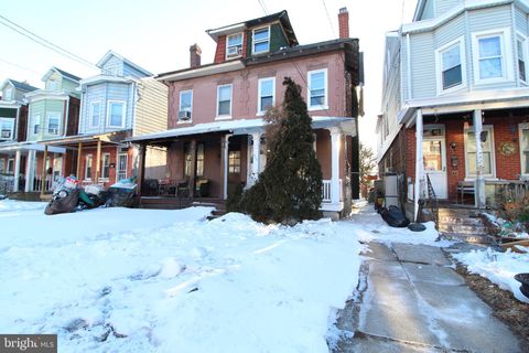 Townhouse For Sale - 445 S Olden Avenue<br/> TRENTON, NJ 08629