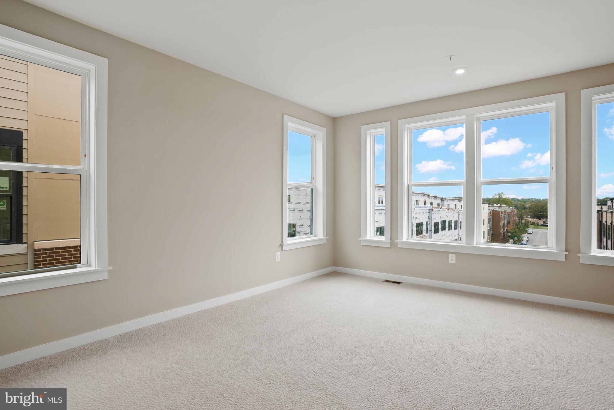 THE CROSSING AT GATEWAY - Residential