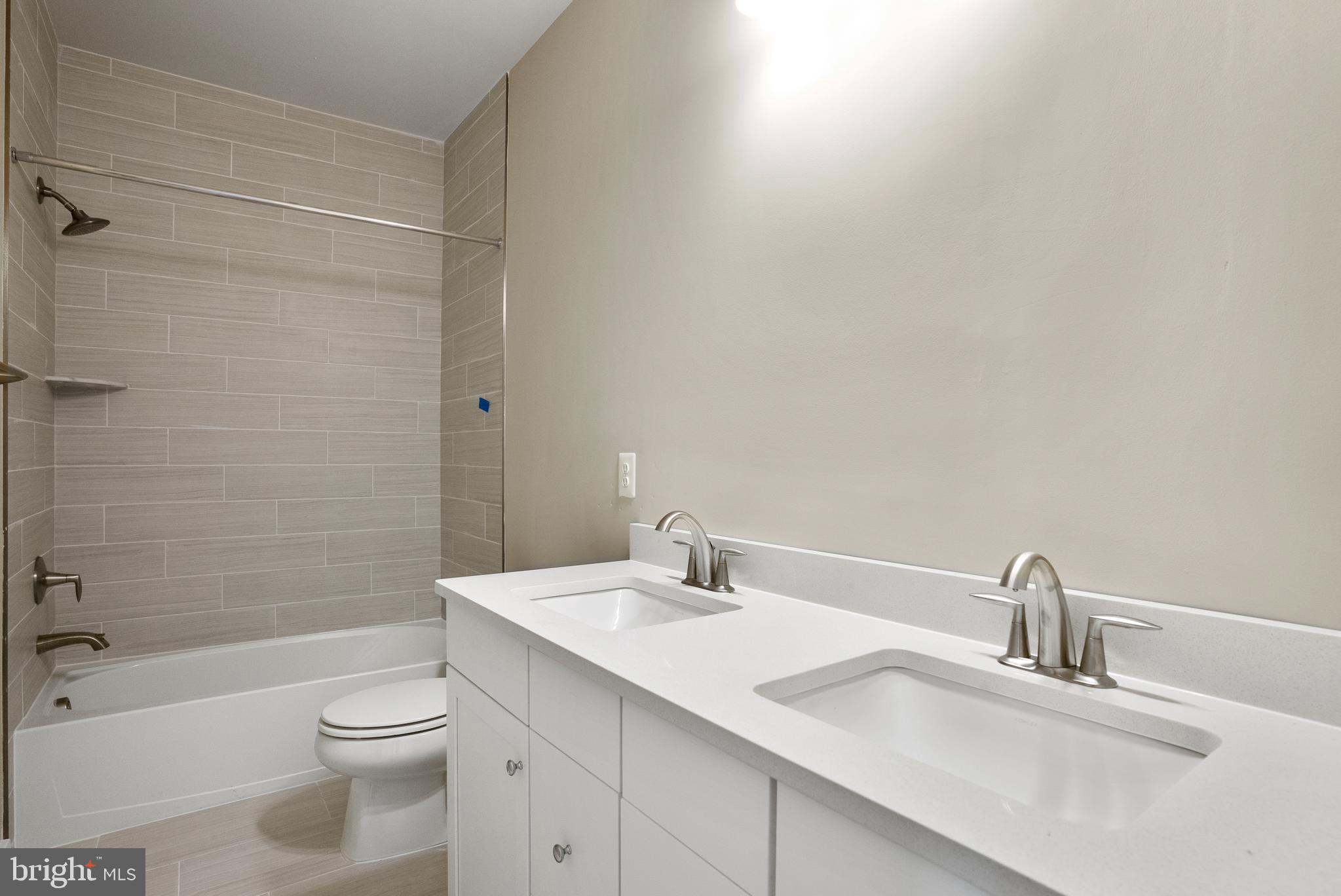 THE CROSSING AT GATEWAY - Residential