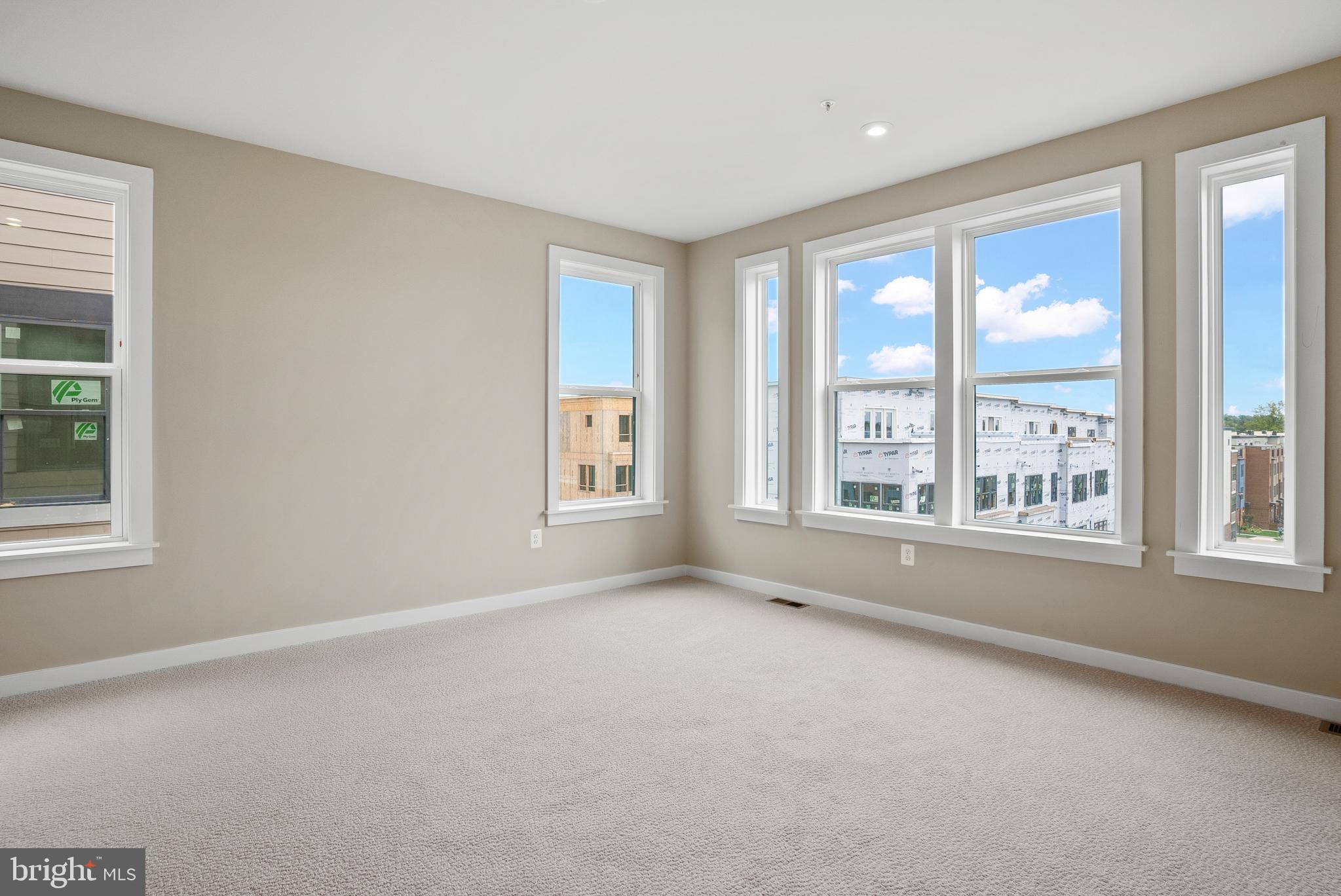 THE CROSSING AT GATEWAY - Residential