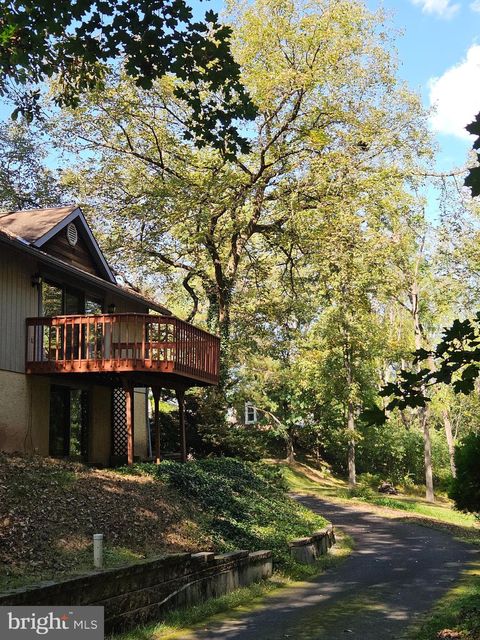 47 ROBERTS CIRCLE POTTSTOWN PA 19465