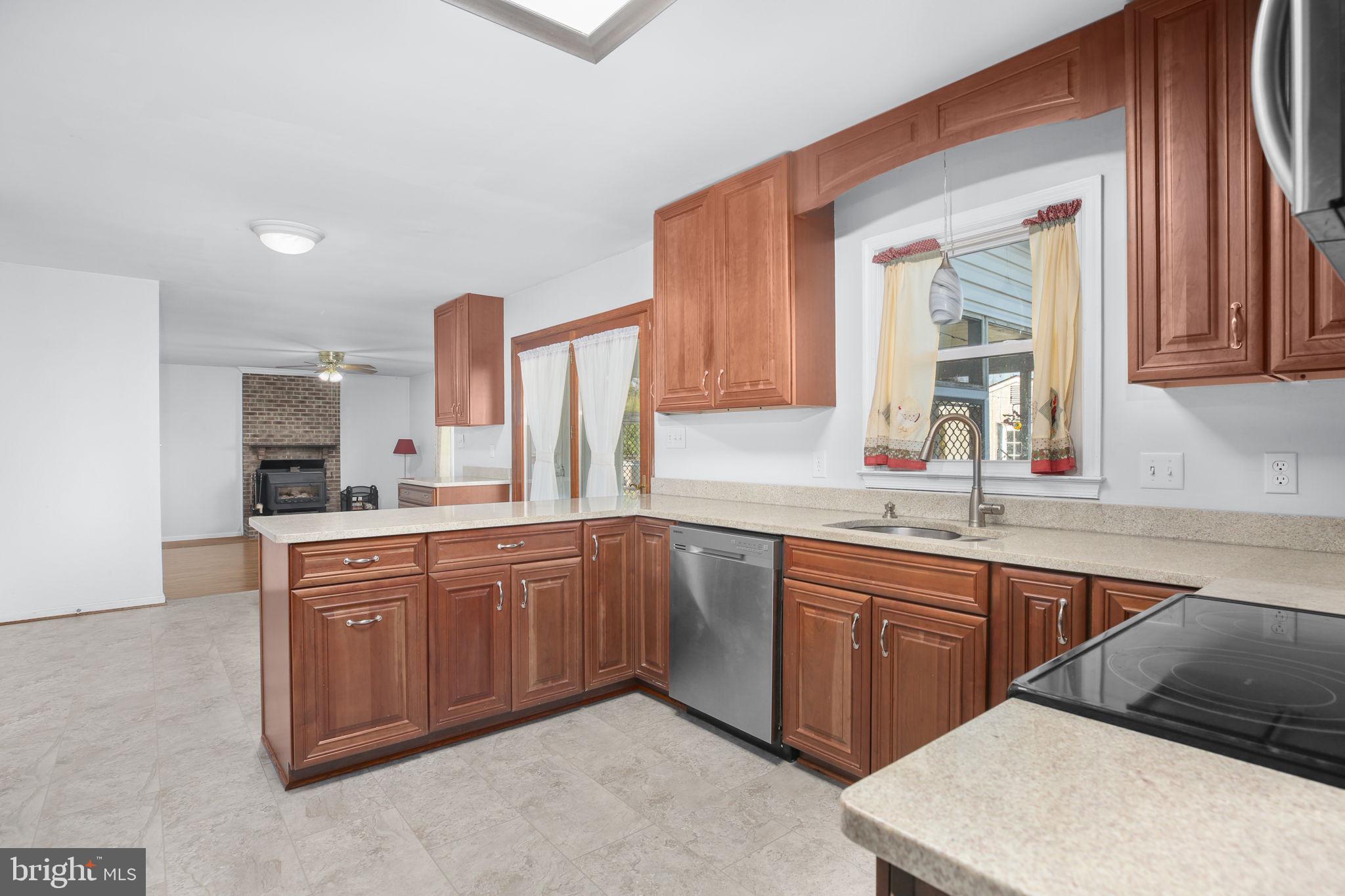 SHERATON HILLS - Residential