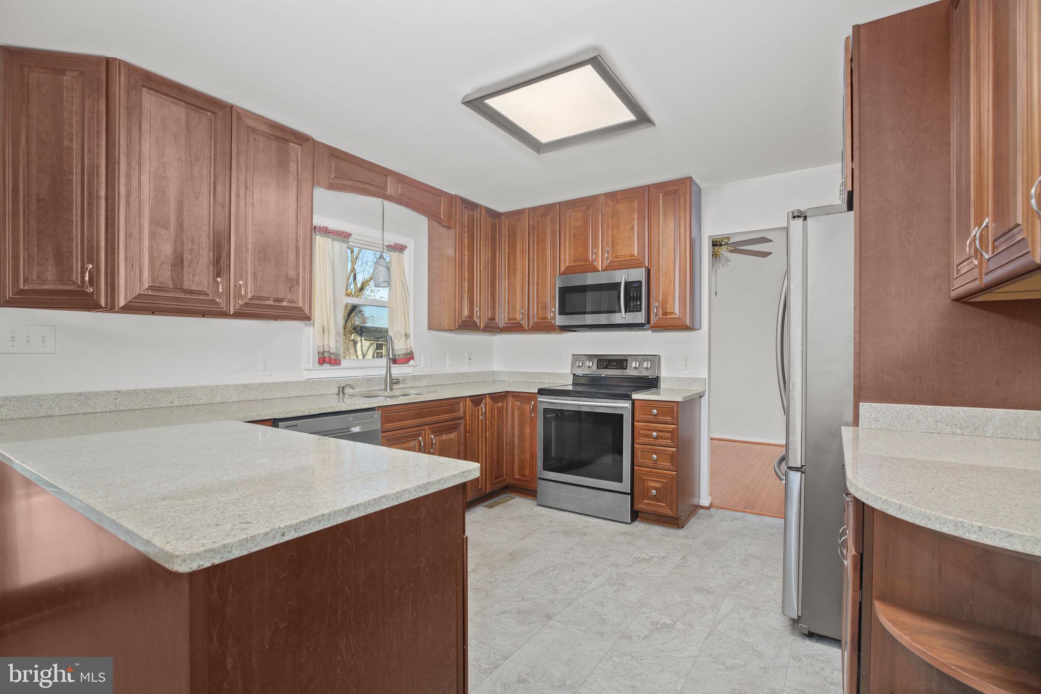 SHERATON HILLS - Residential