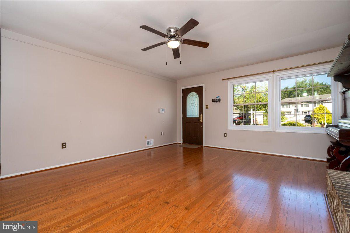 1097 SNOW HILL LANE