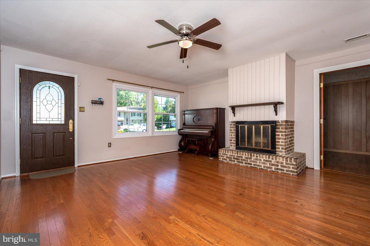 1097 SNOW HILL LANE