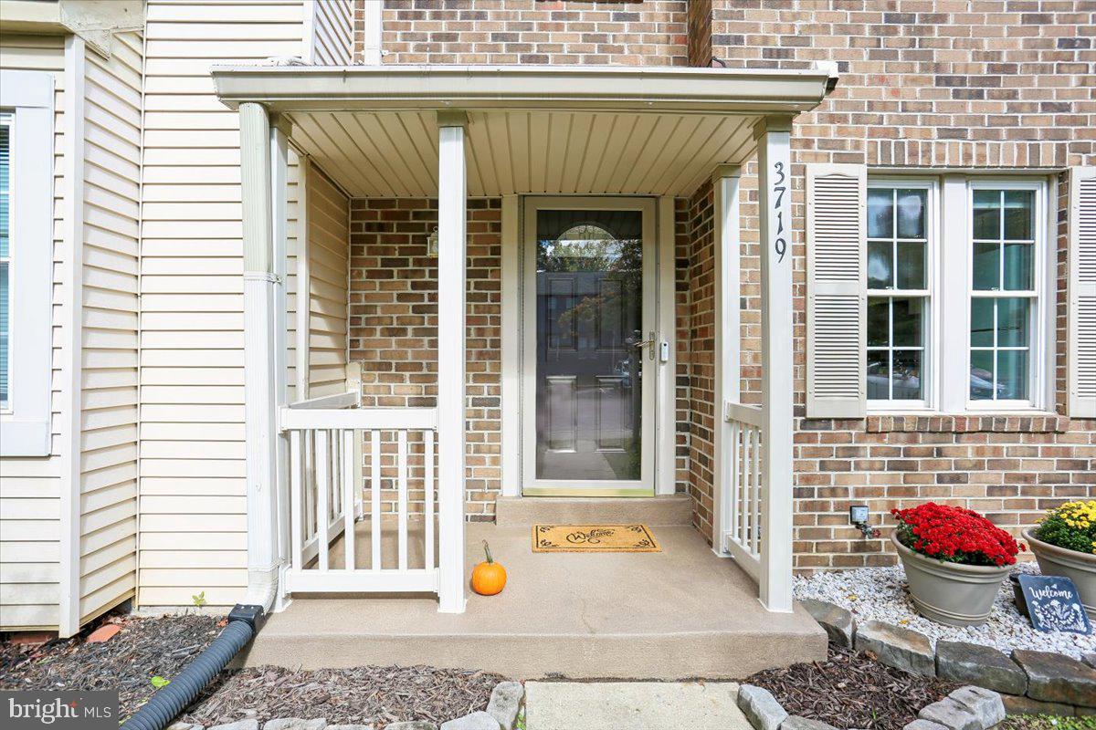 3719 GELDERLAND COURT