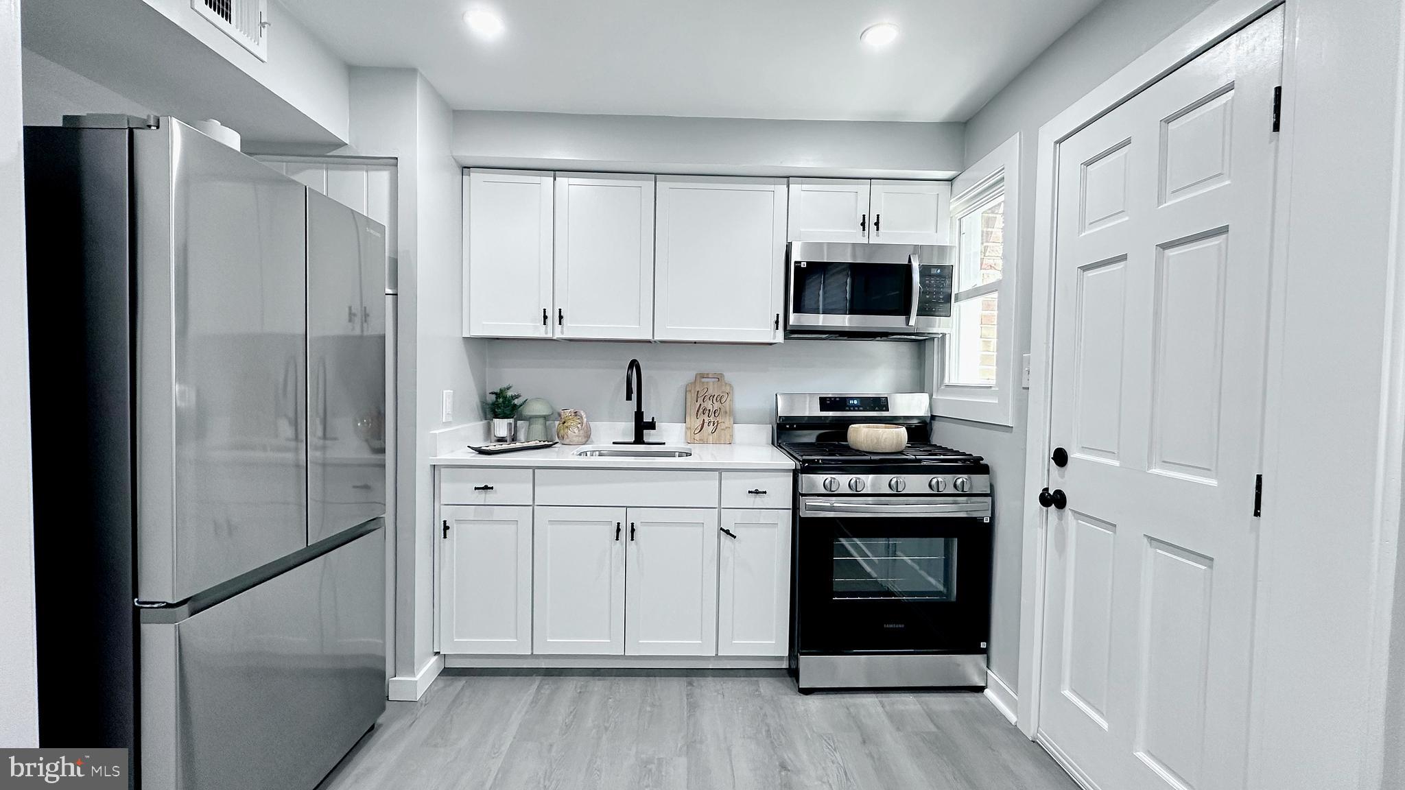 DEANWOOD - Residential