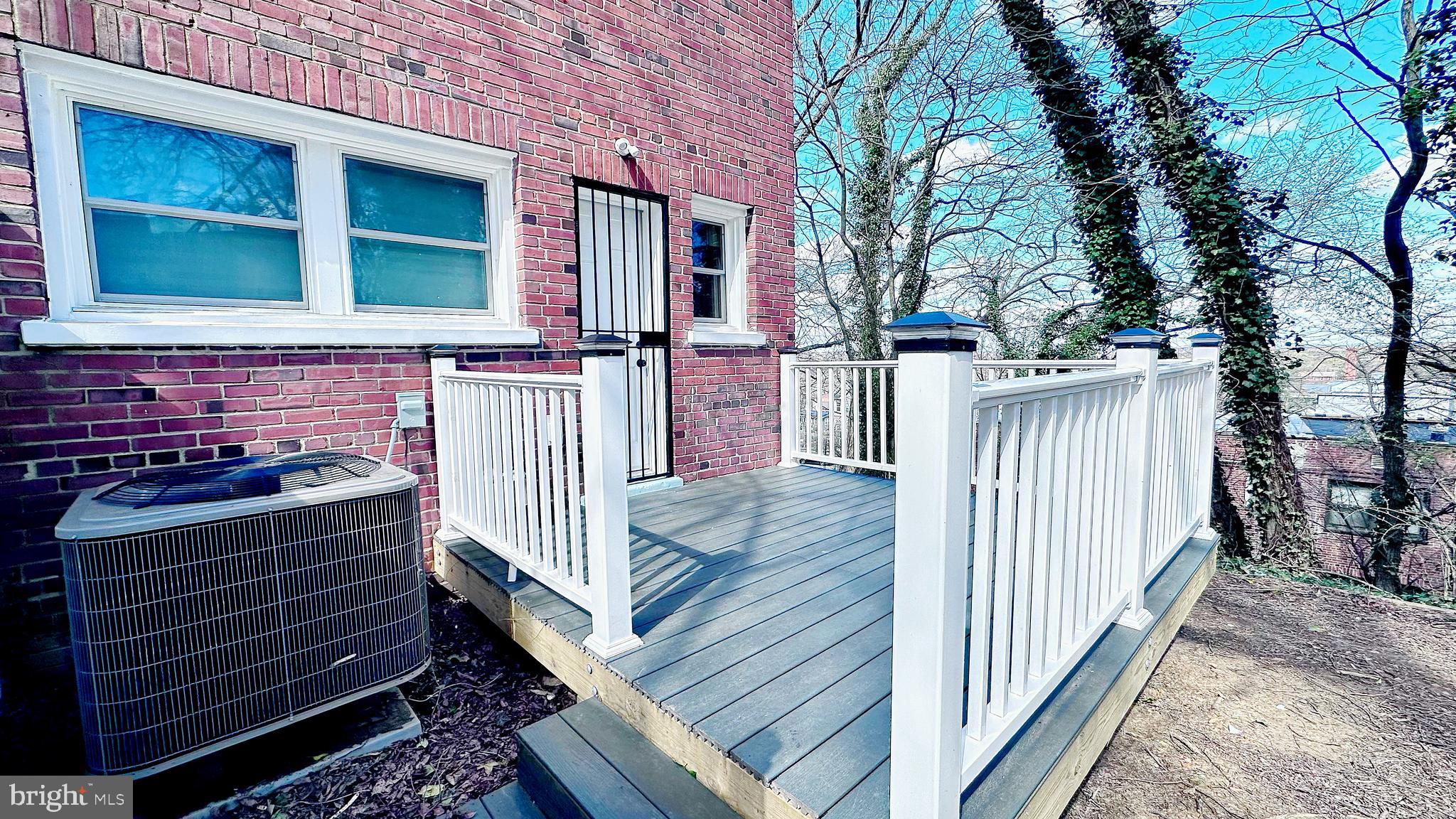 DEANWOOD - Residential