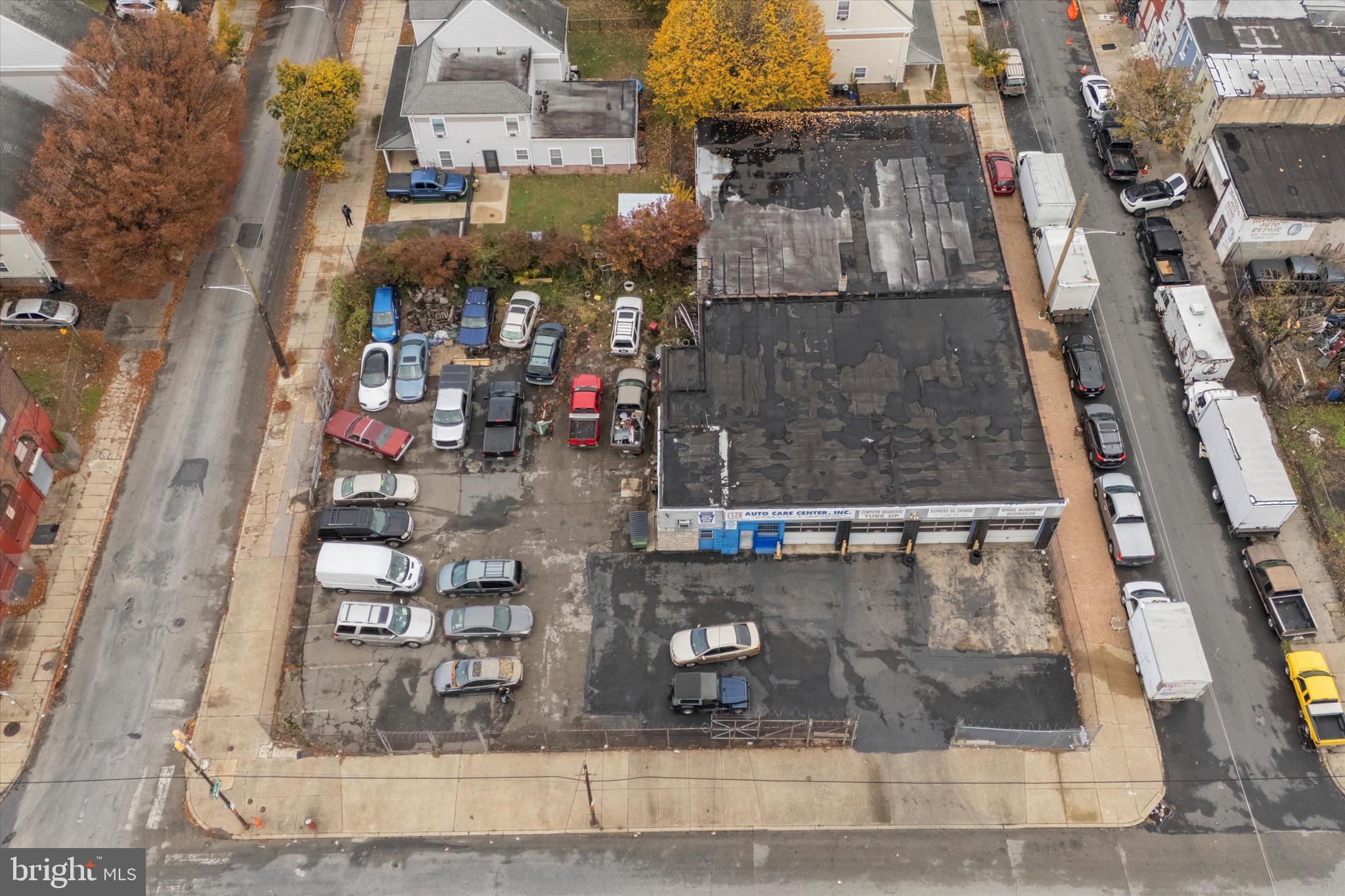 NORRIS SQUARE - Commercial Sale