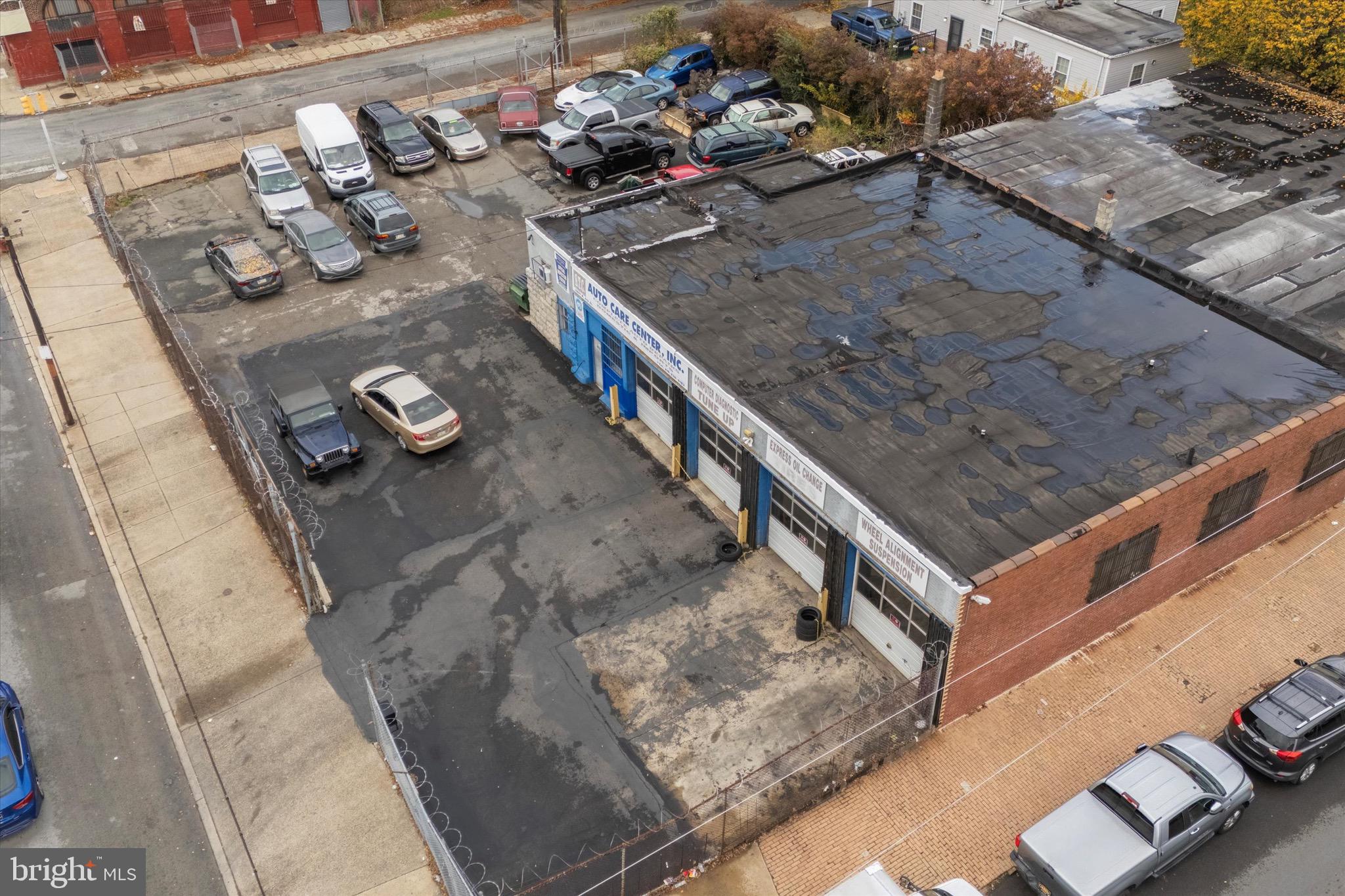 NORRIS SQUARE - Commercial Sale