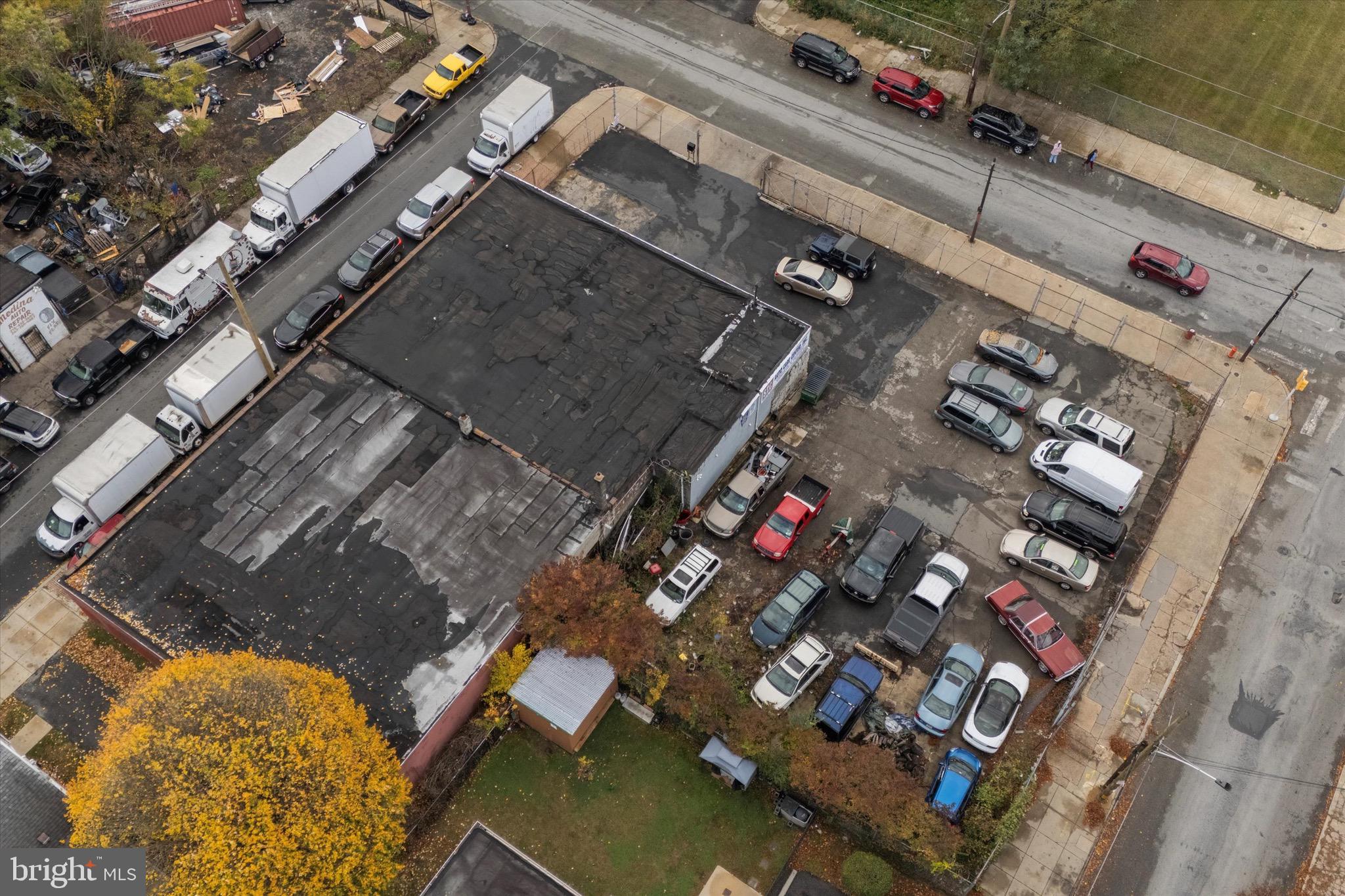 NORRIS SQUARE - Commercial Sale