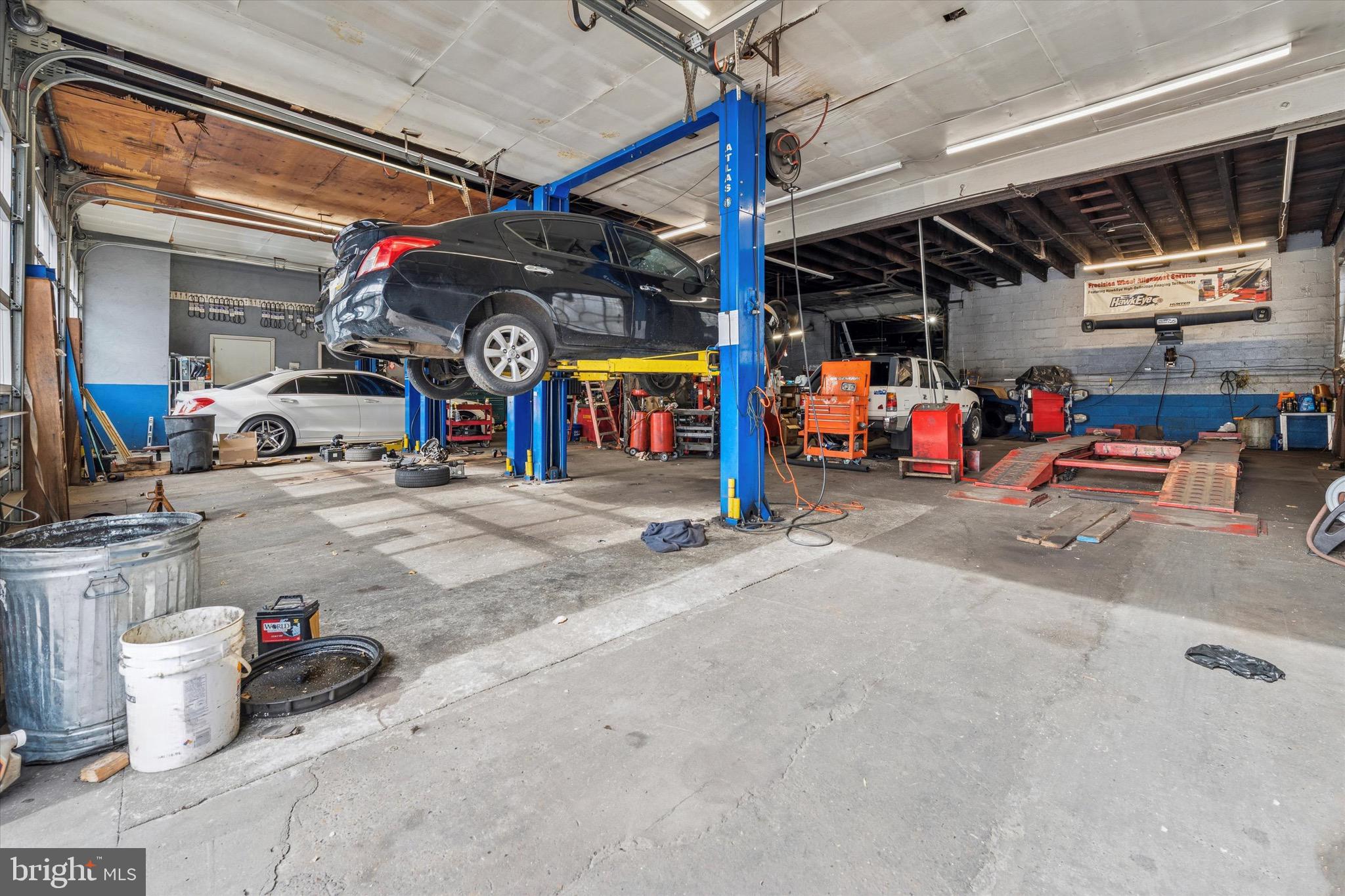 NORRIS SQUARE - Commercial Sale