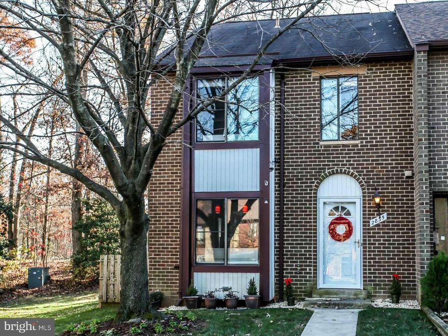 MUST SEE!!!  Newly remodeled end unit Townhouse in Lake Ridge.  Large fully fenced and landscaped backyard with deck, stone patio, and storage shed.   Gourmet Kitchen with added cabinet space.  Backlit built in china cabinet in dining room.  Sunken living room with hardwood floors, and wall to wall carpeting in bedrooms.  Remodeled bathrooms with ceramic tile, granite counters, and so much more!!!