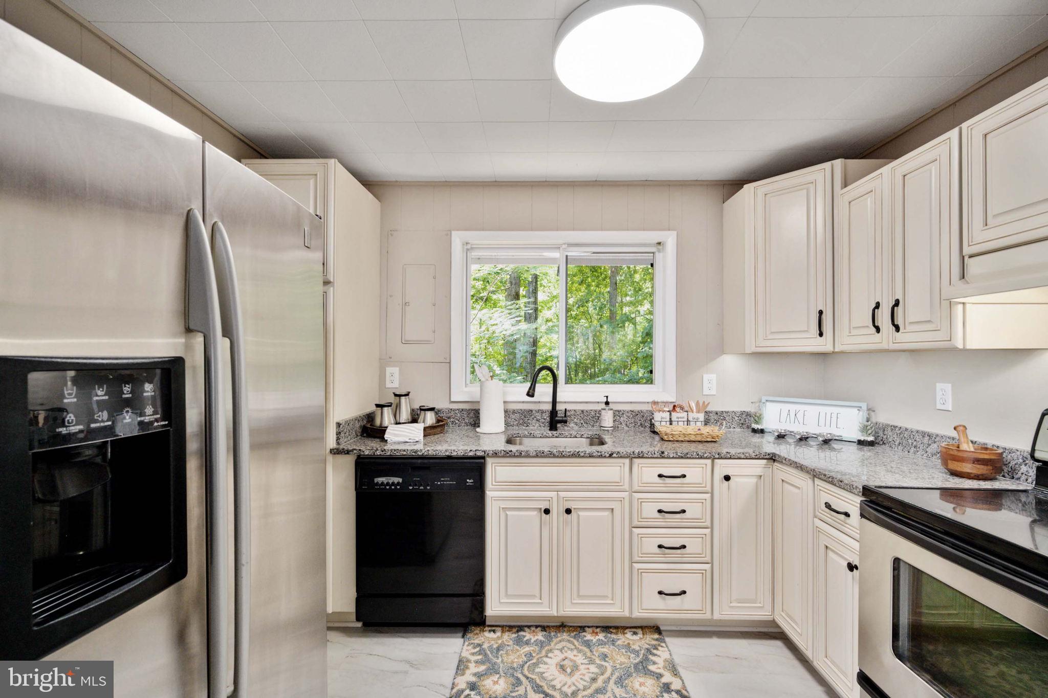 LAKE OF THE WOODS - Residential