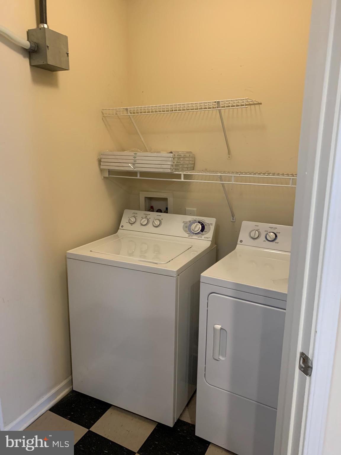 PARKSIDE AT EAGLE'S LANDING - Residential