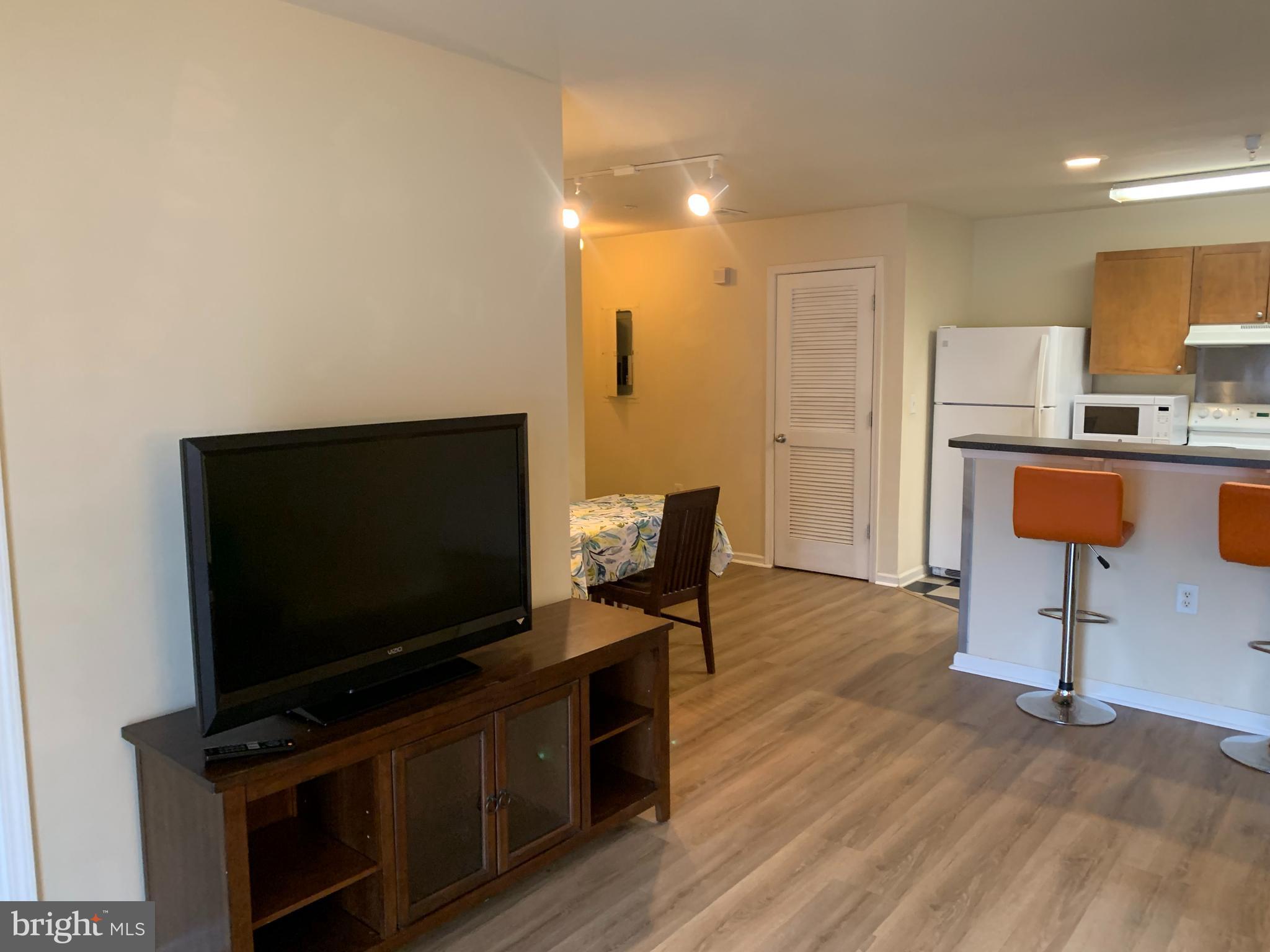 PARKSIDE AT EAGLE'S LANDING - Residential