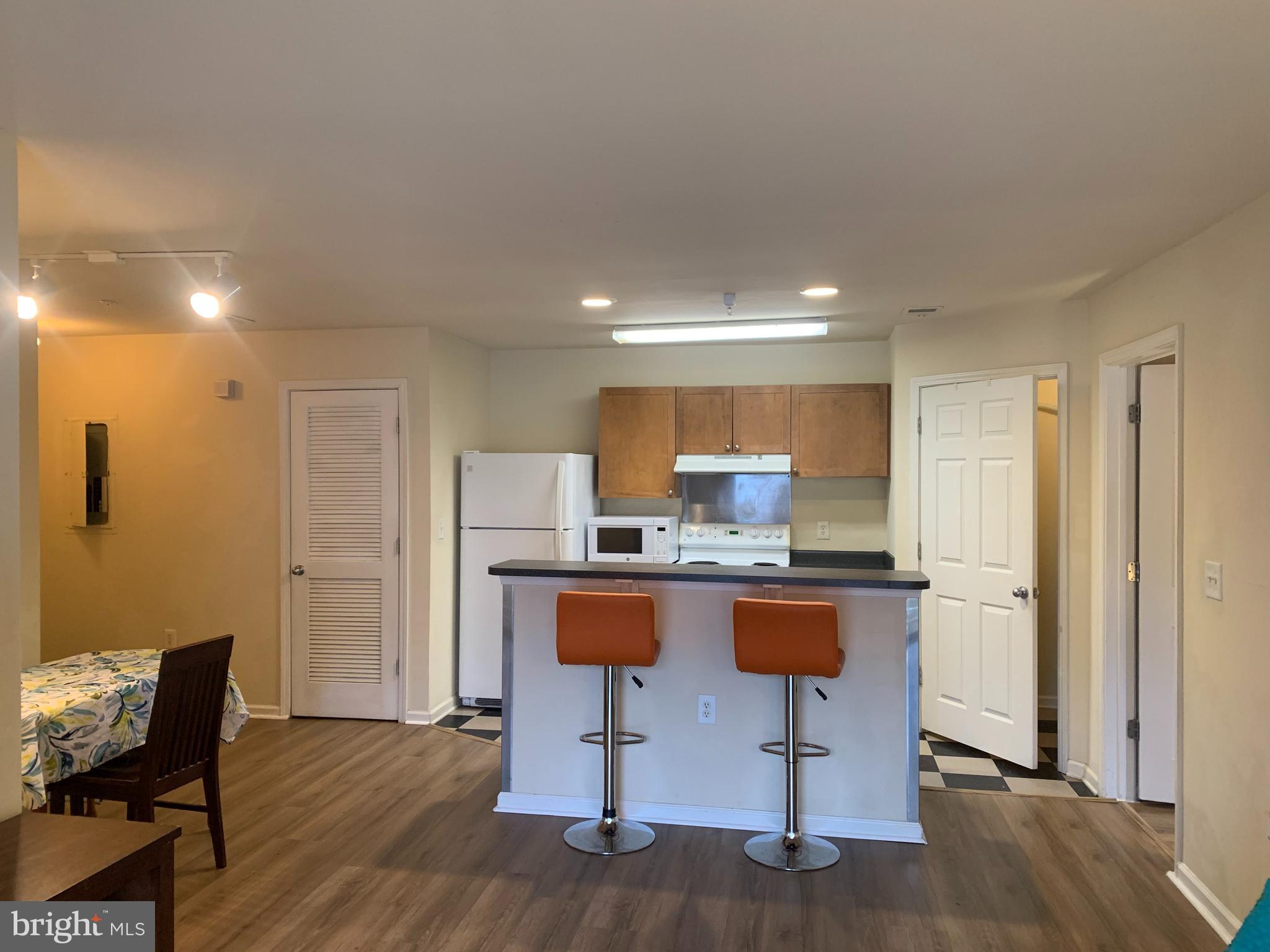 PARKSIDE AT EAGLE'S LANDING - Residential